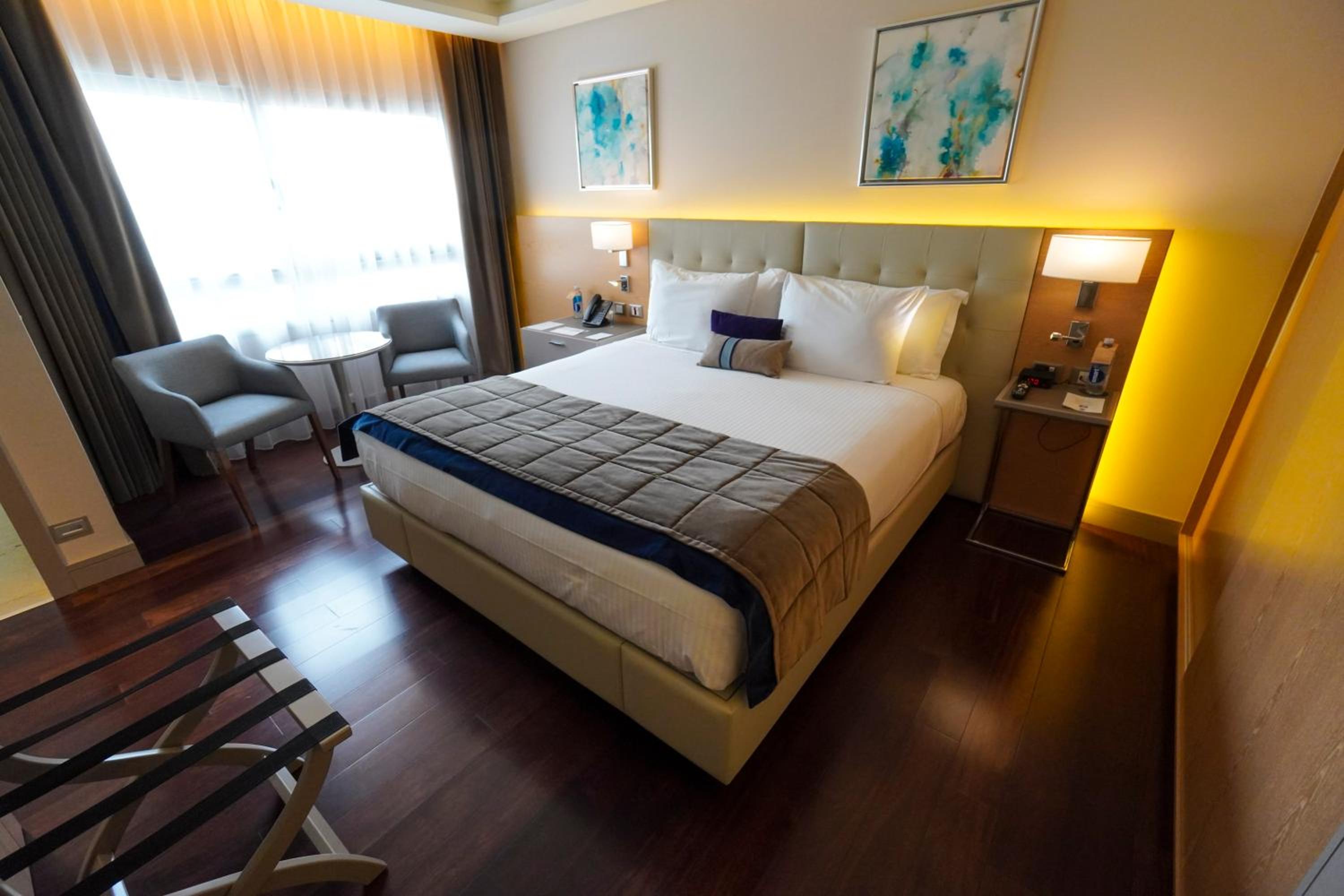 Superior King Room