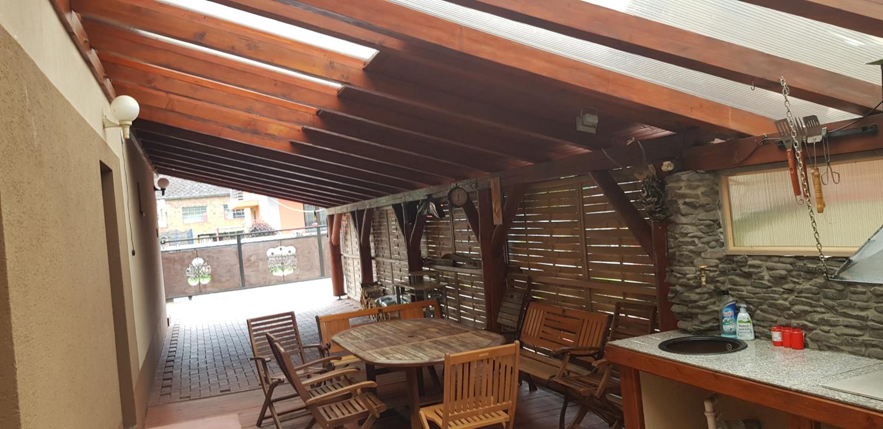 Villa photo 3