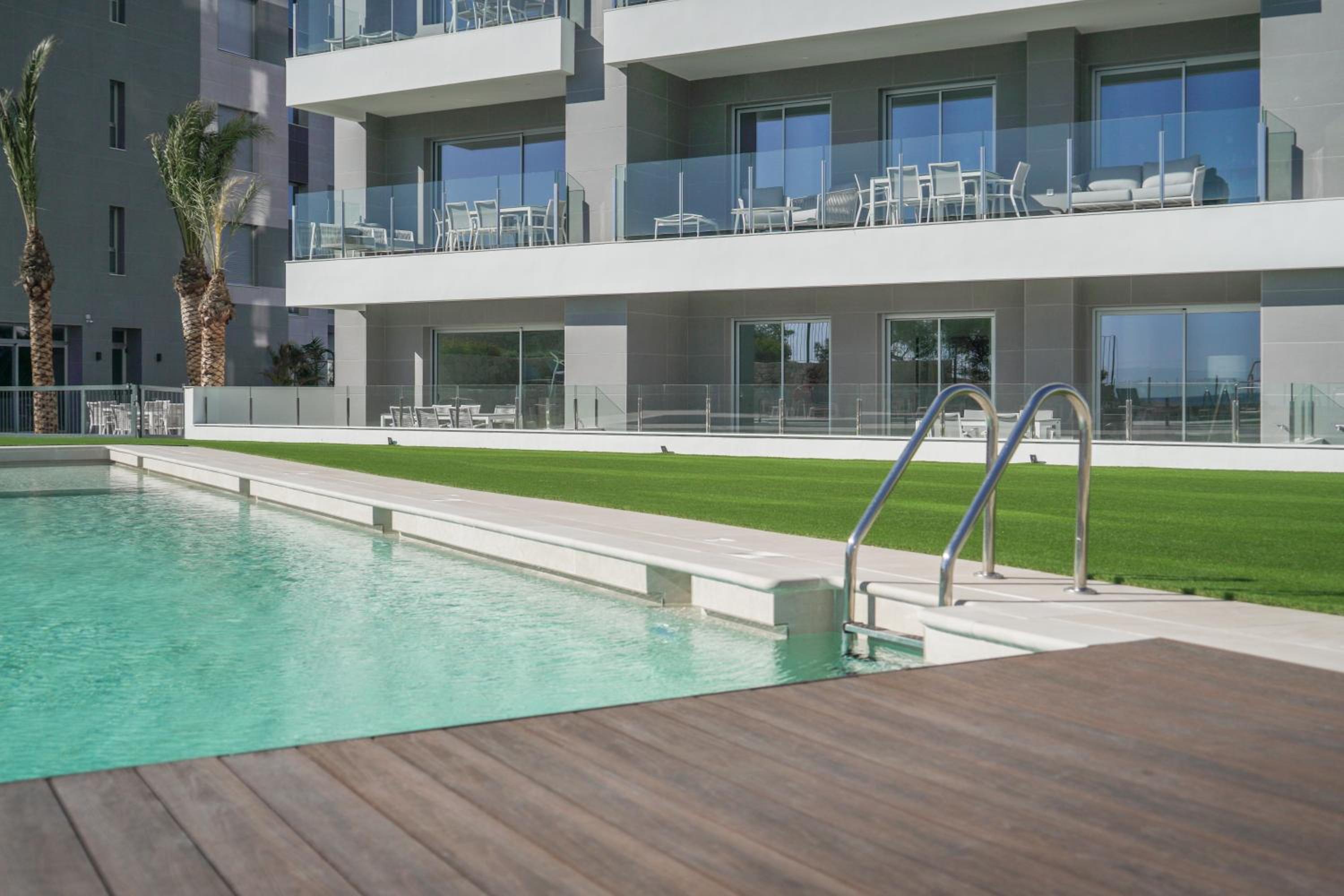 Apartamento Planta Baja con Terraza 2 Dormitorios  - Photo 13