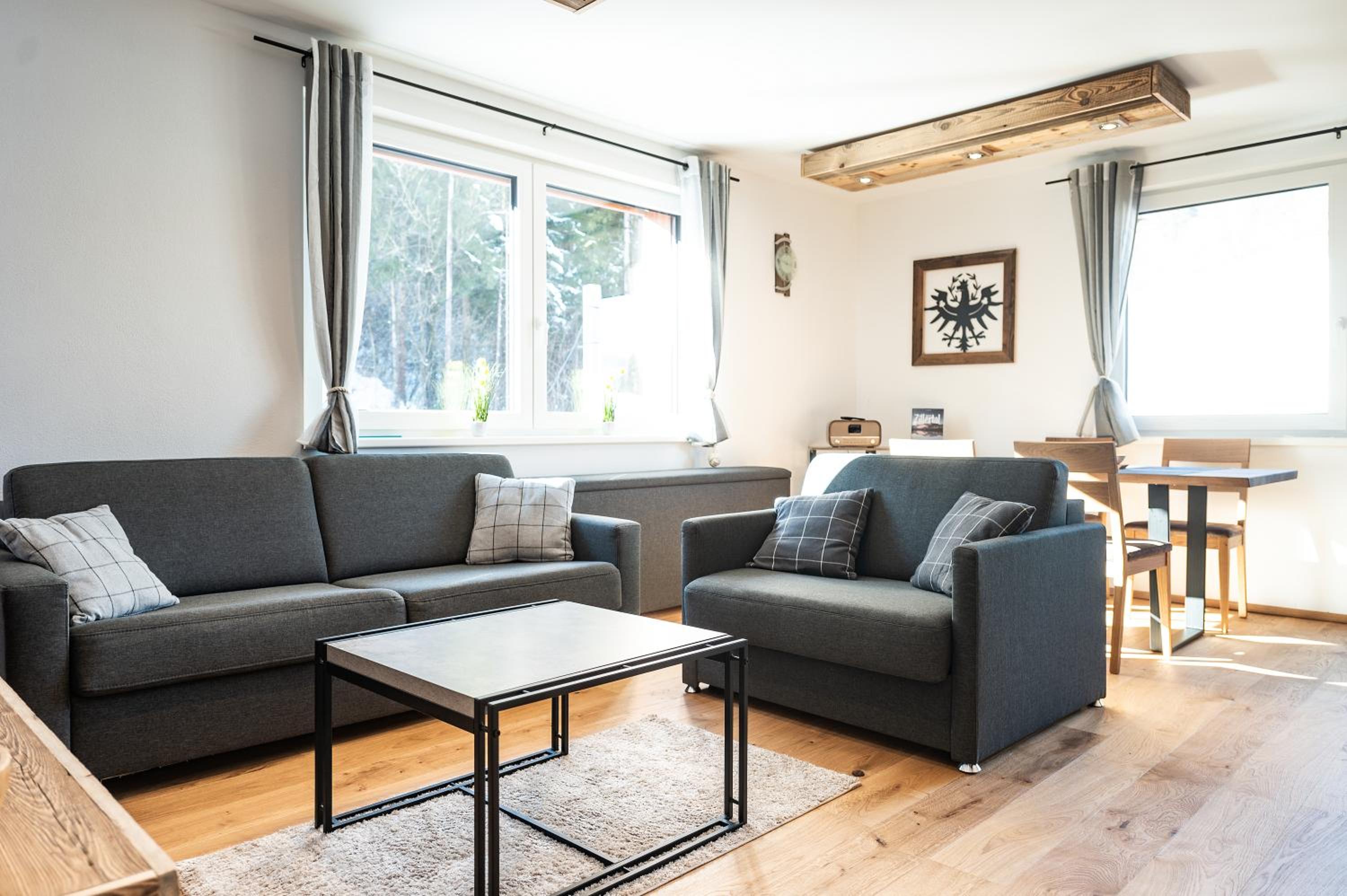 One-Bedroom Apartment photo 2