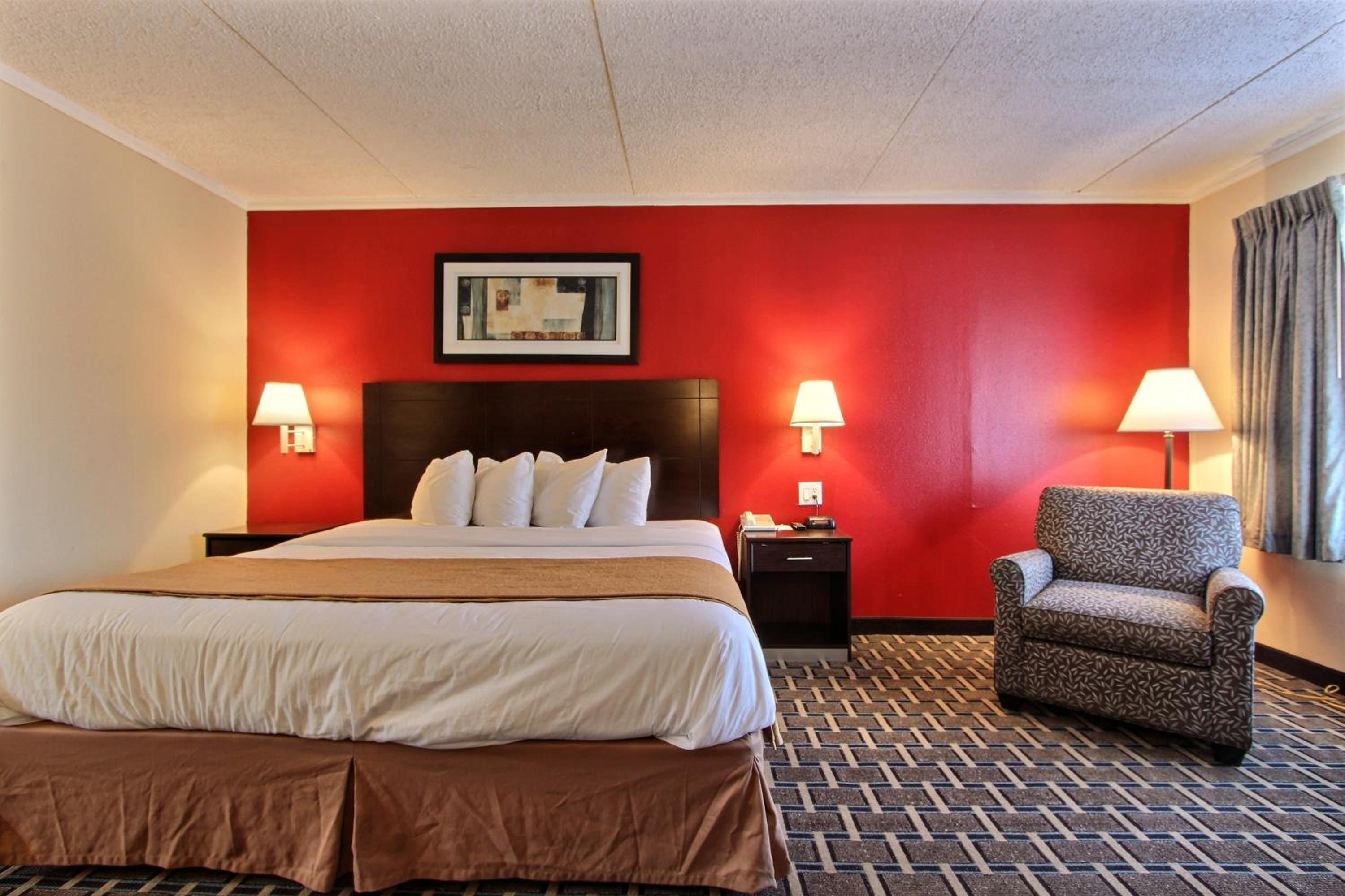 King Room - Non-Smoking - Photo 2