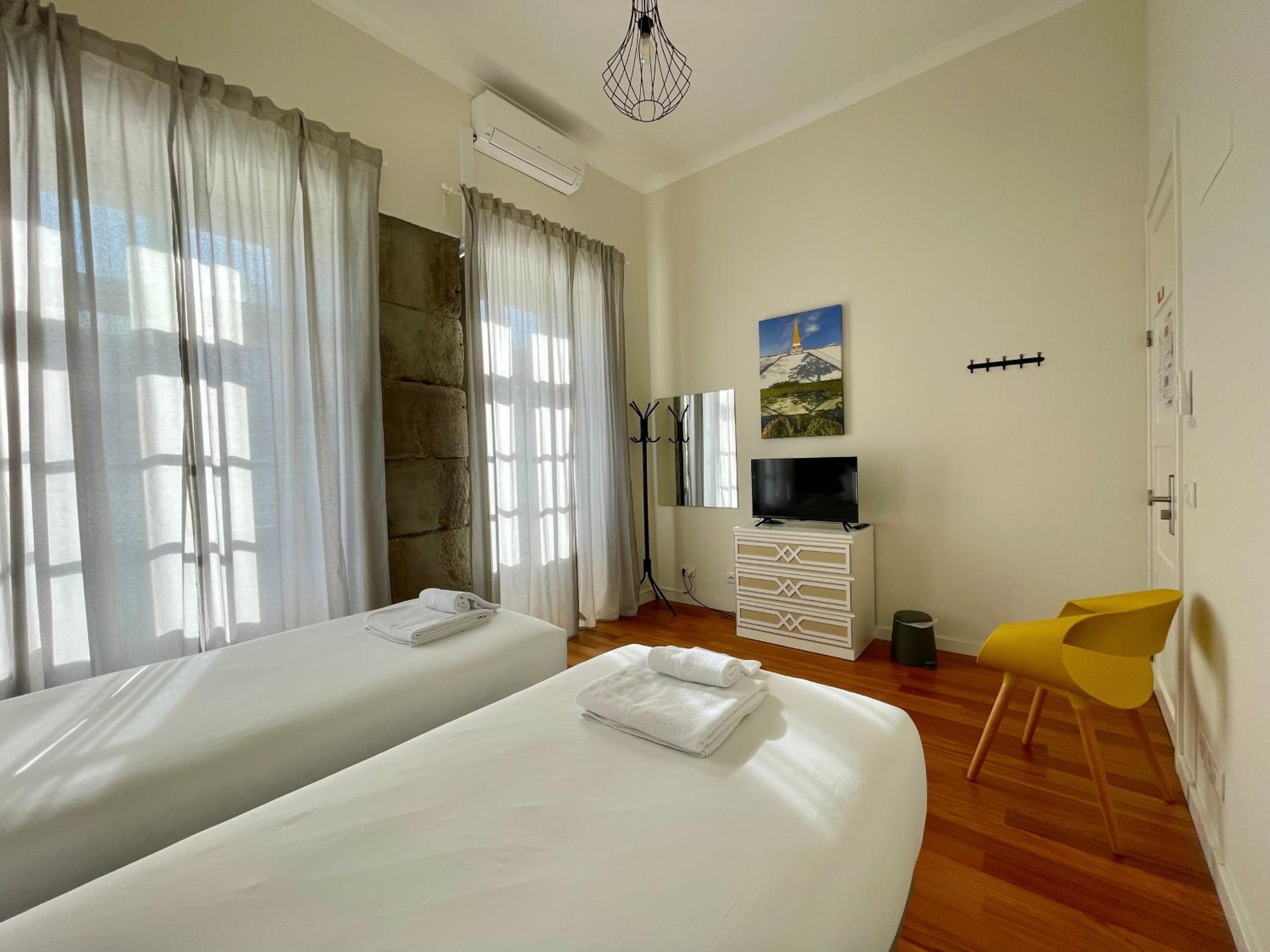 Double or Twin Room with Balcony photo 2