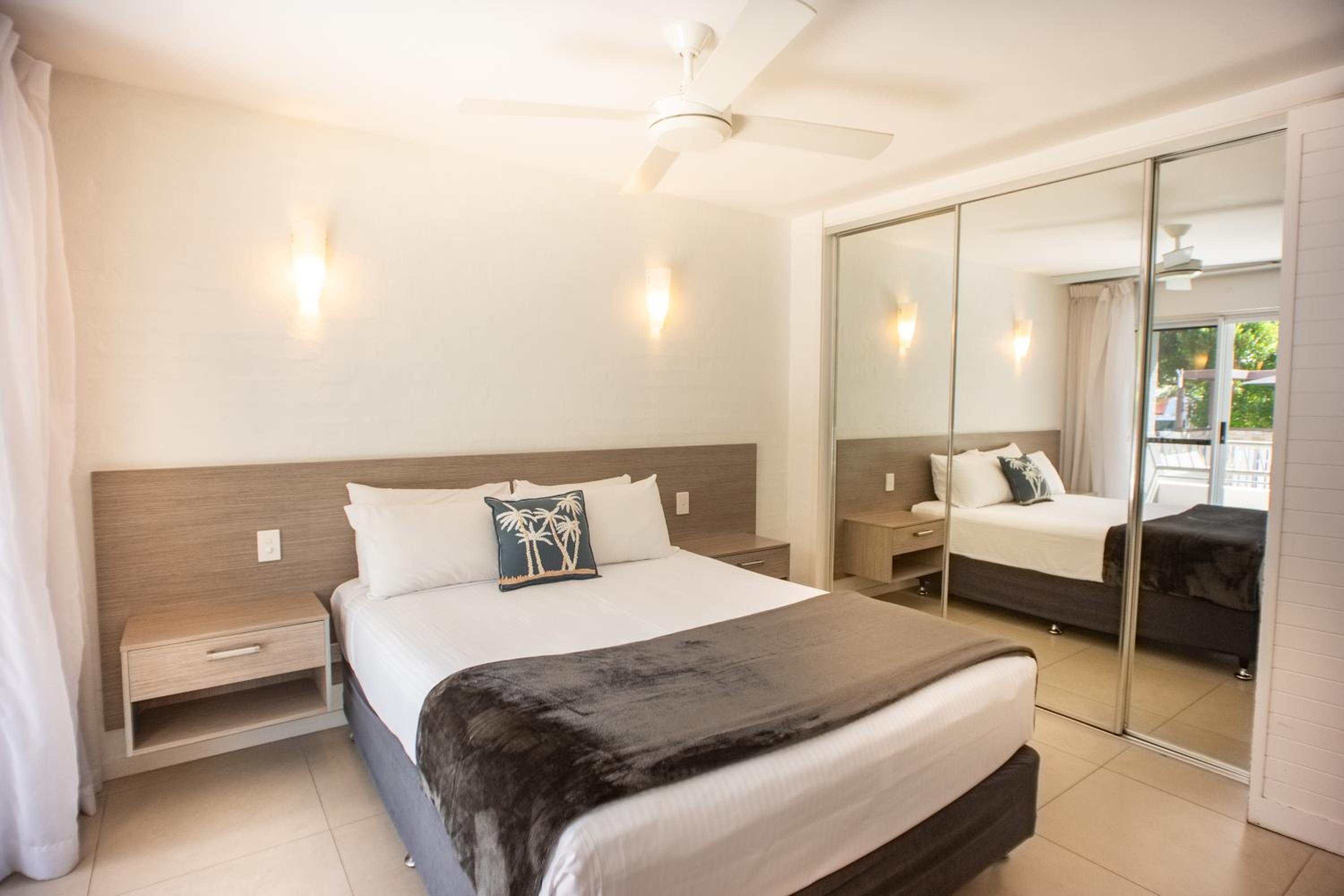 Two-Bedroom Apartment - Photo 25