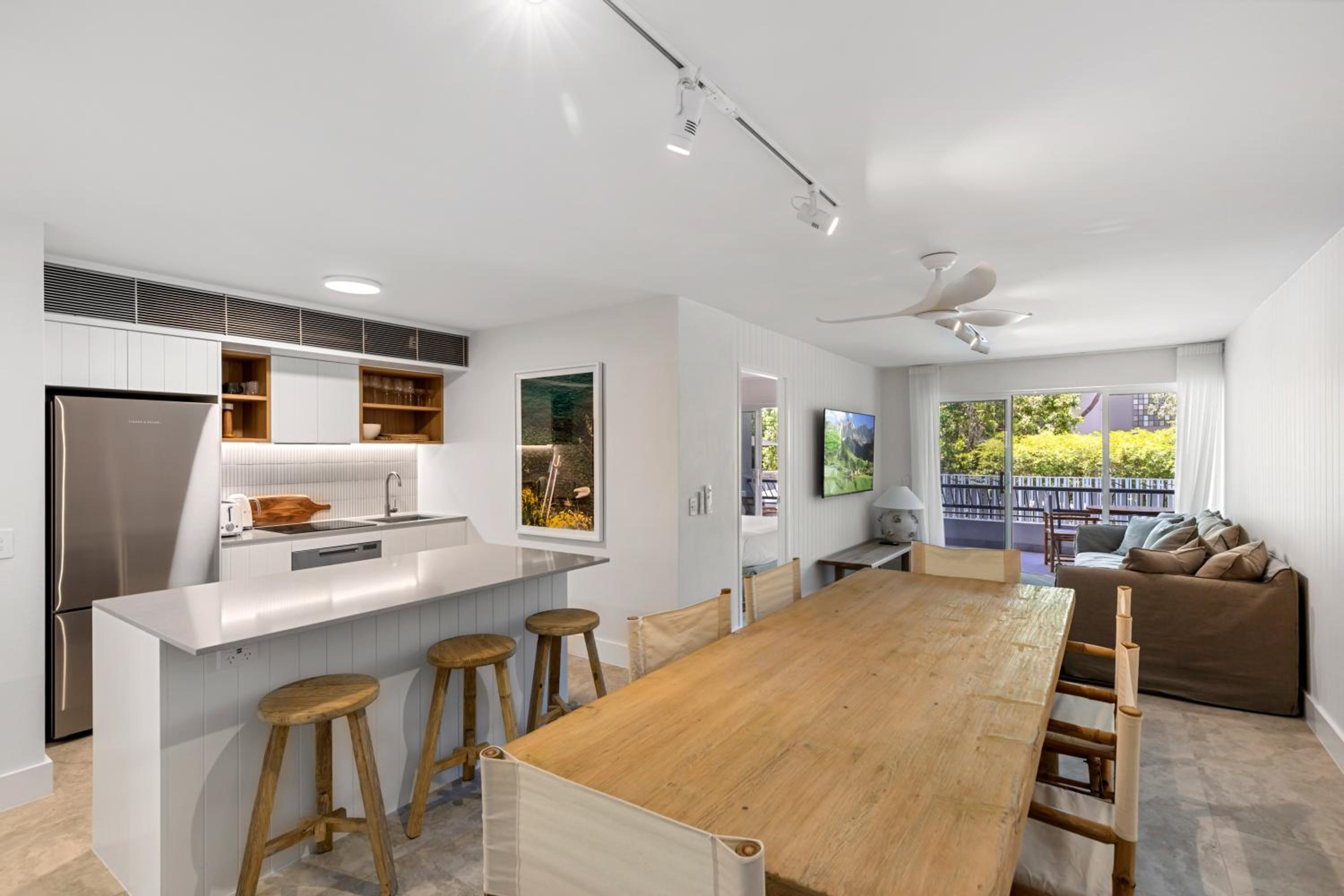 Superior Two-Bedroom Apartment - Photo 8