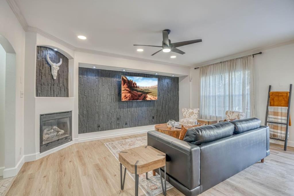 Three-Bedroom House photo 1