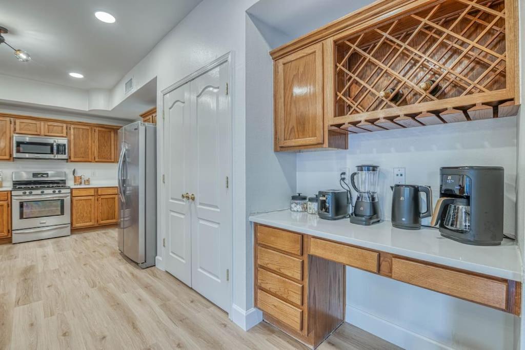 Three-Bedroom House photo 2