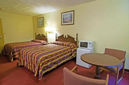 Double Room with Two Double Beds - Photo 5