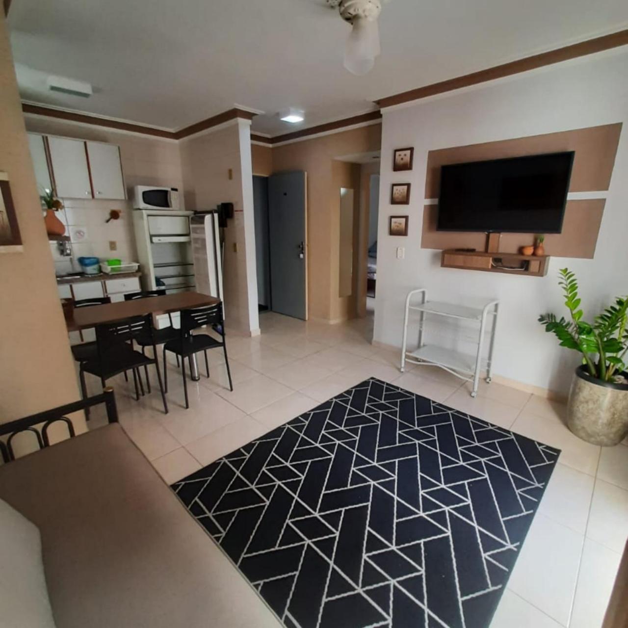 Apartment - Photo 2