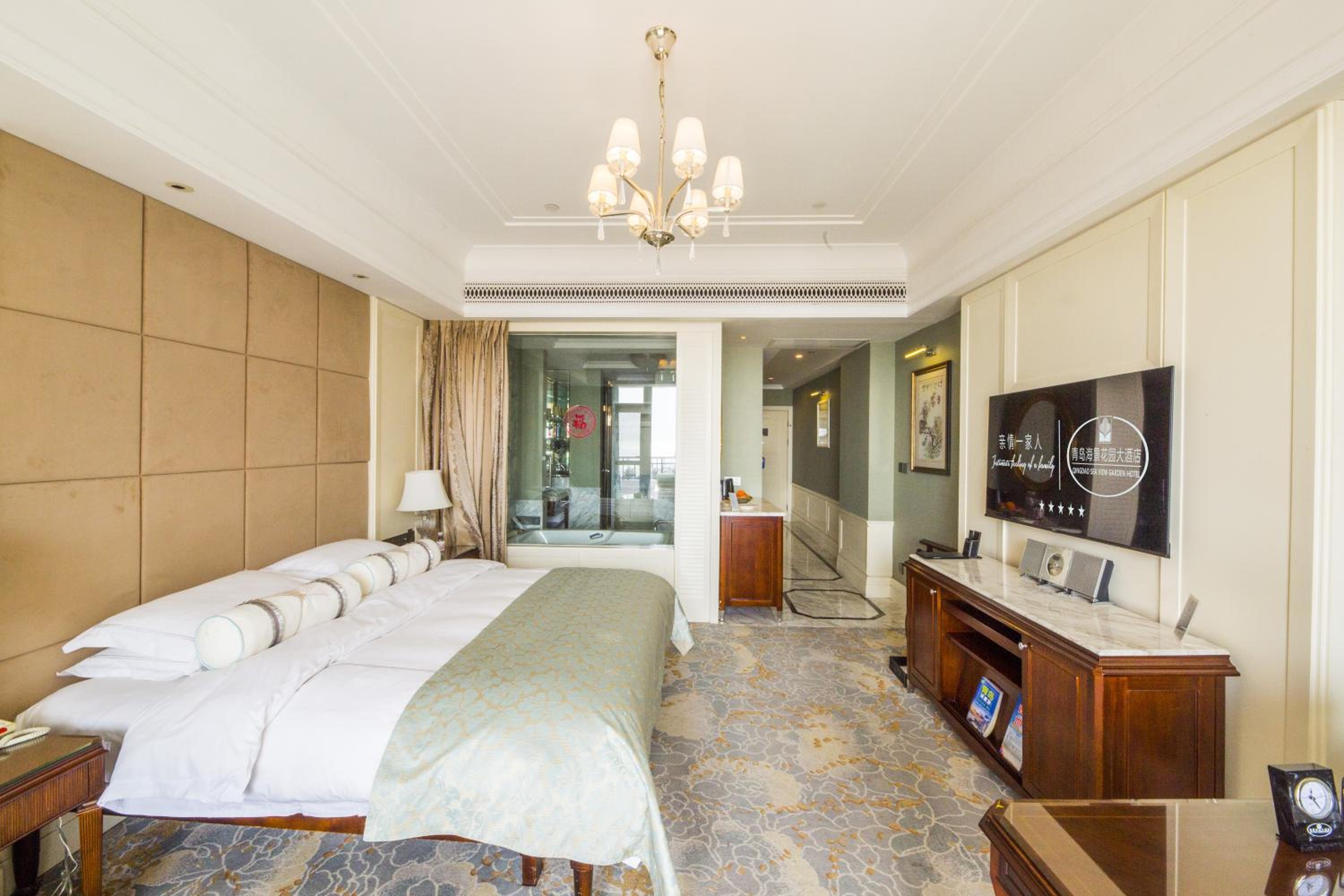 Business Seaview King Bed Room