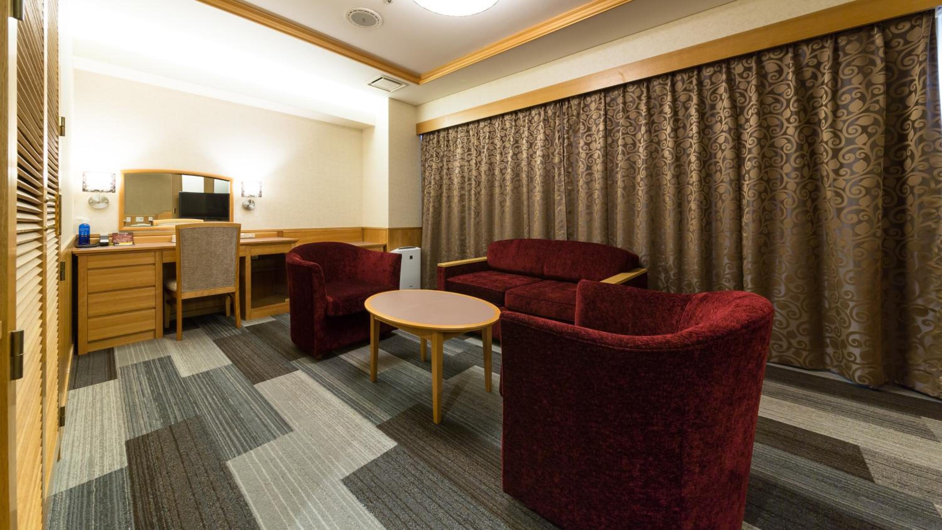 Deluxe Twin Room - Non-Smoking - Photo 7