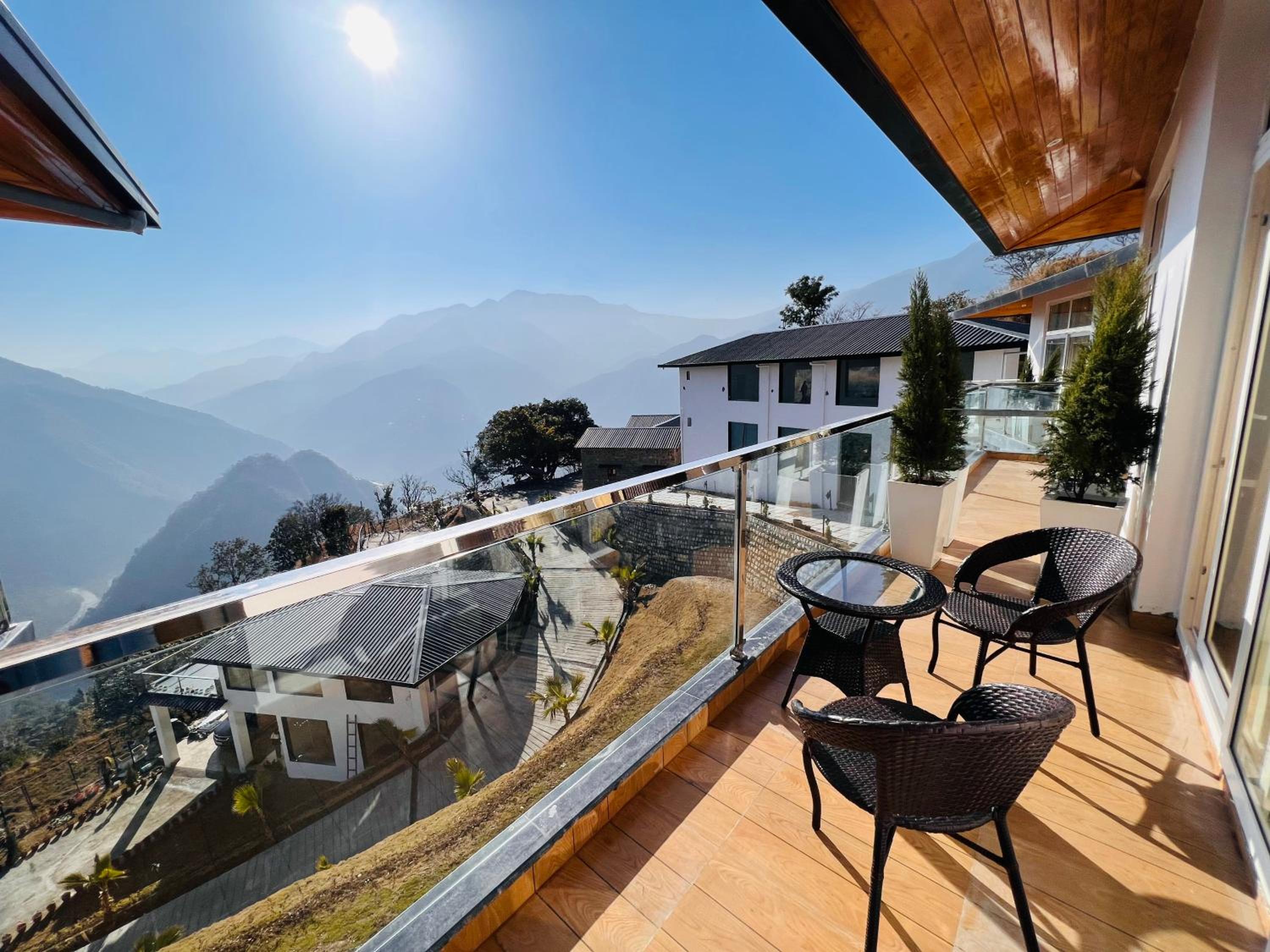 King Room with Mountain View photo 3