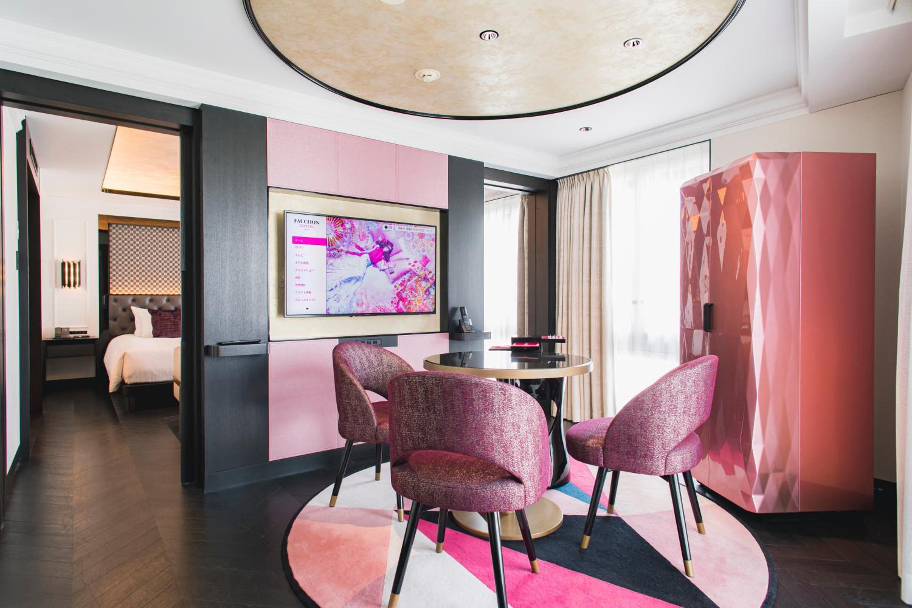 Suite Room with Lounge Access 