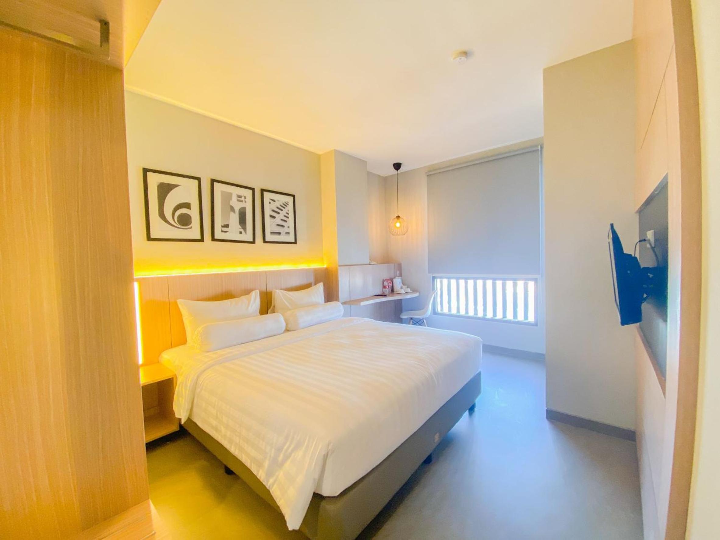 Deluxe Room - Photo 5
