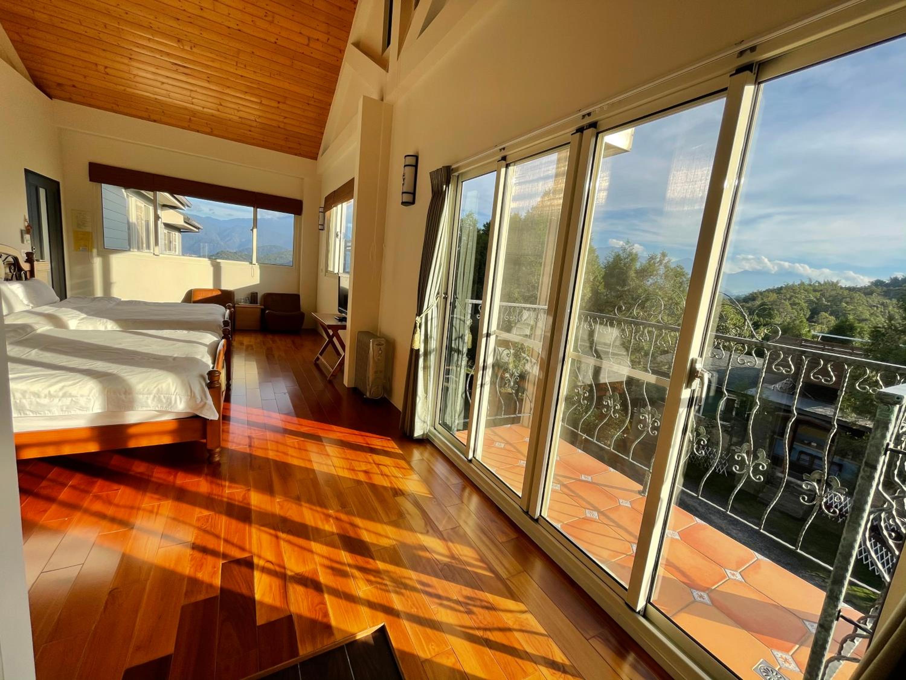 Quadruple Room - Photo 1