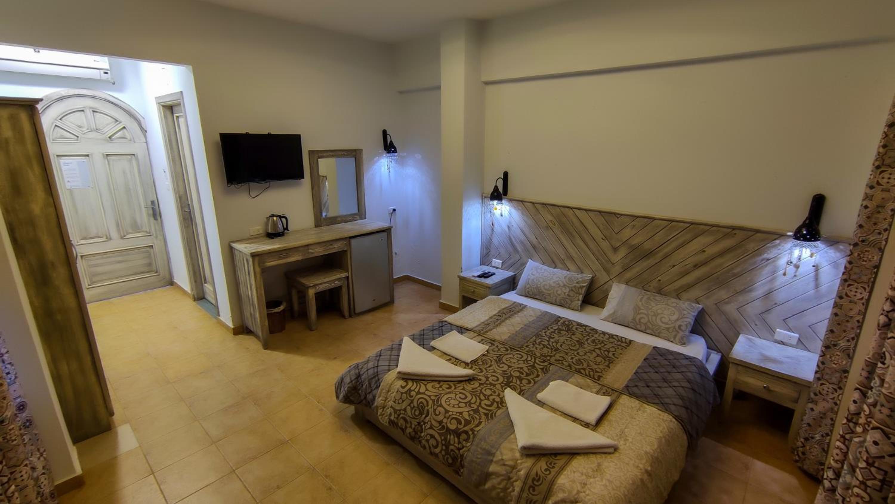 Deluxe Double Room with Balcony and Sea View photo 2