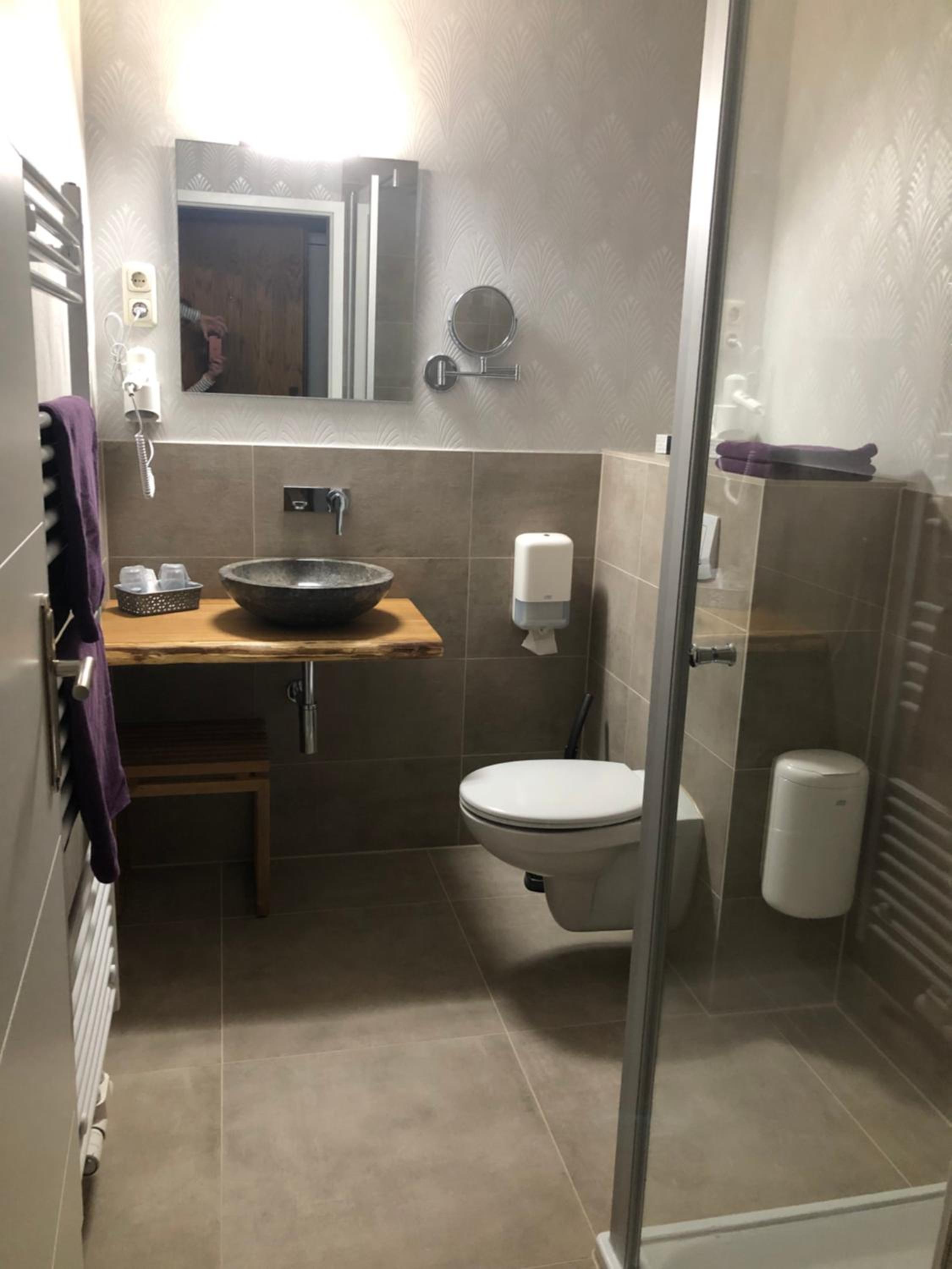 Double Room - Photo 10