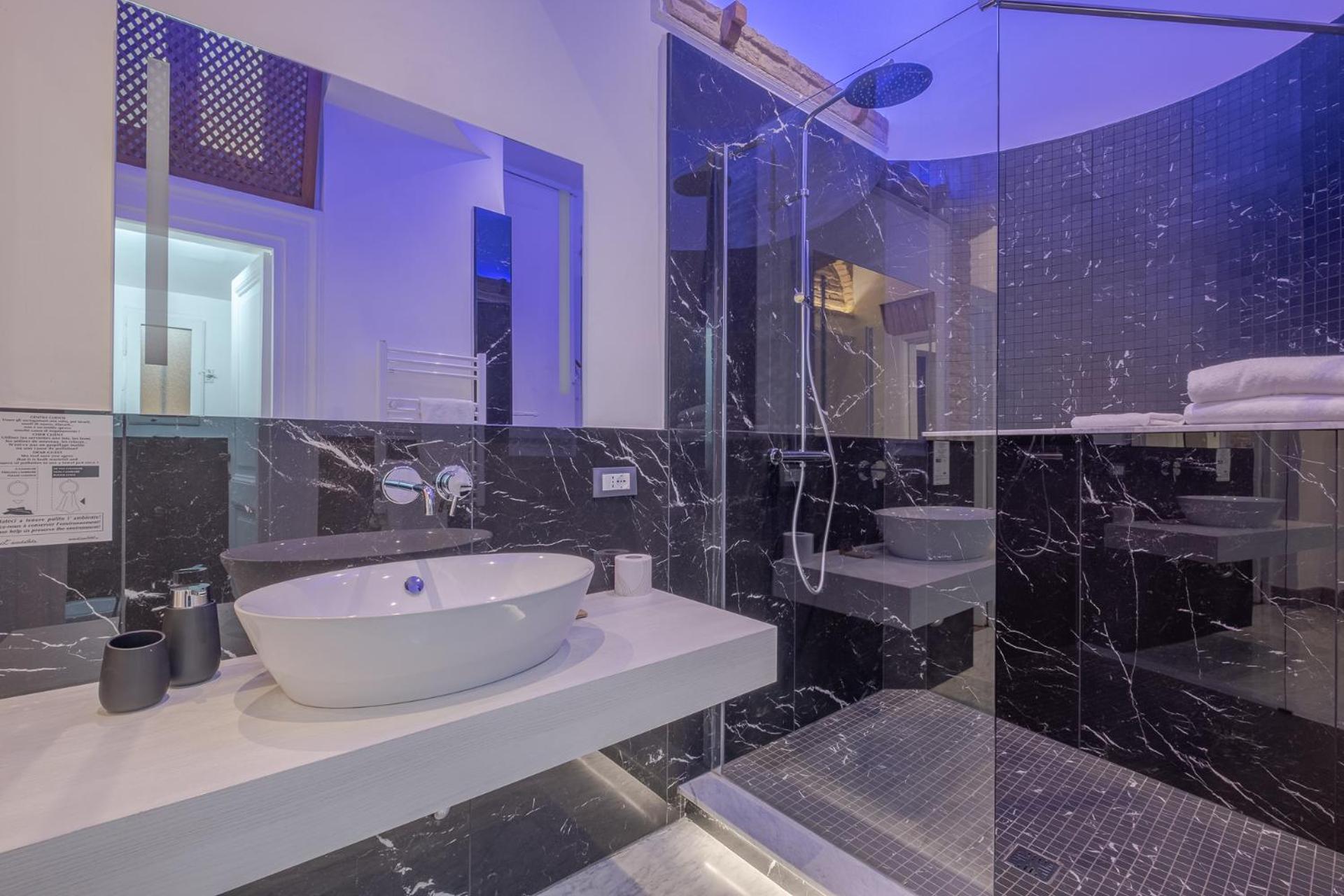 King Suite photo 1