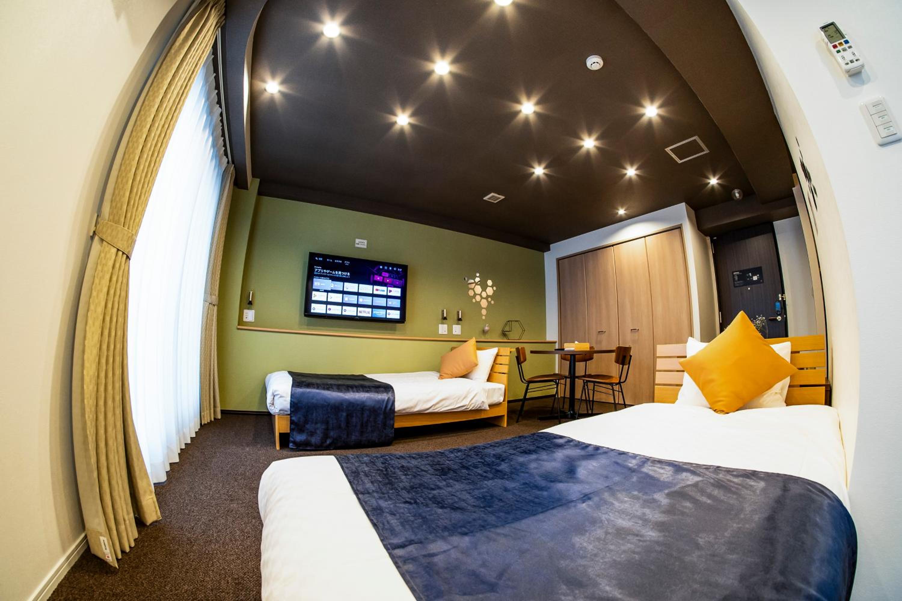 Deluxe Family Suite