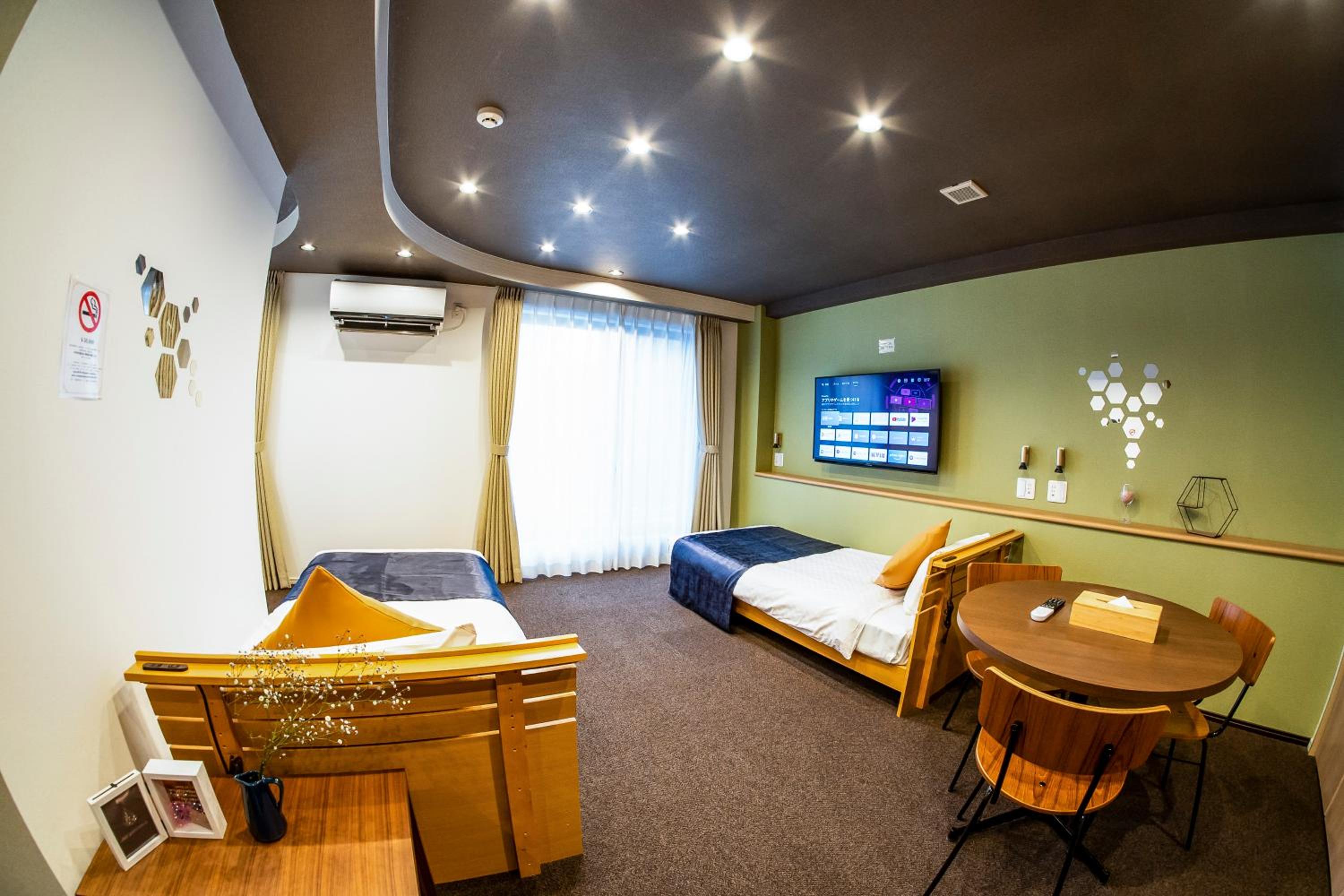 Deluxe Family Suite