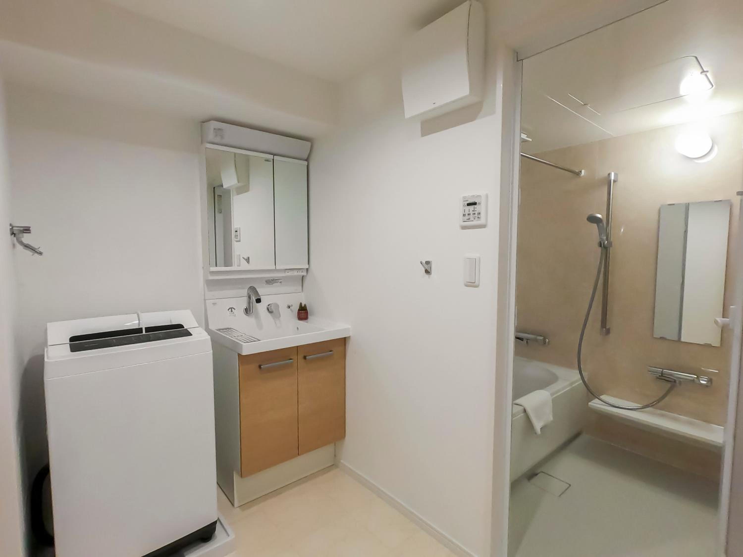 Three-Bedroom Suite thumbnail 6