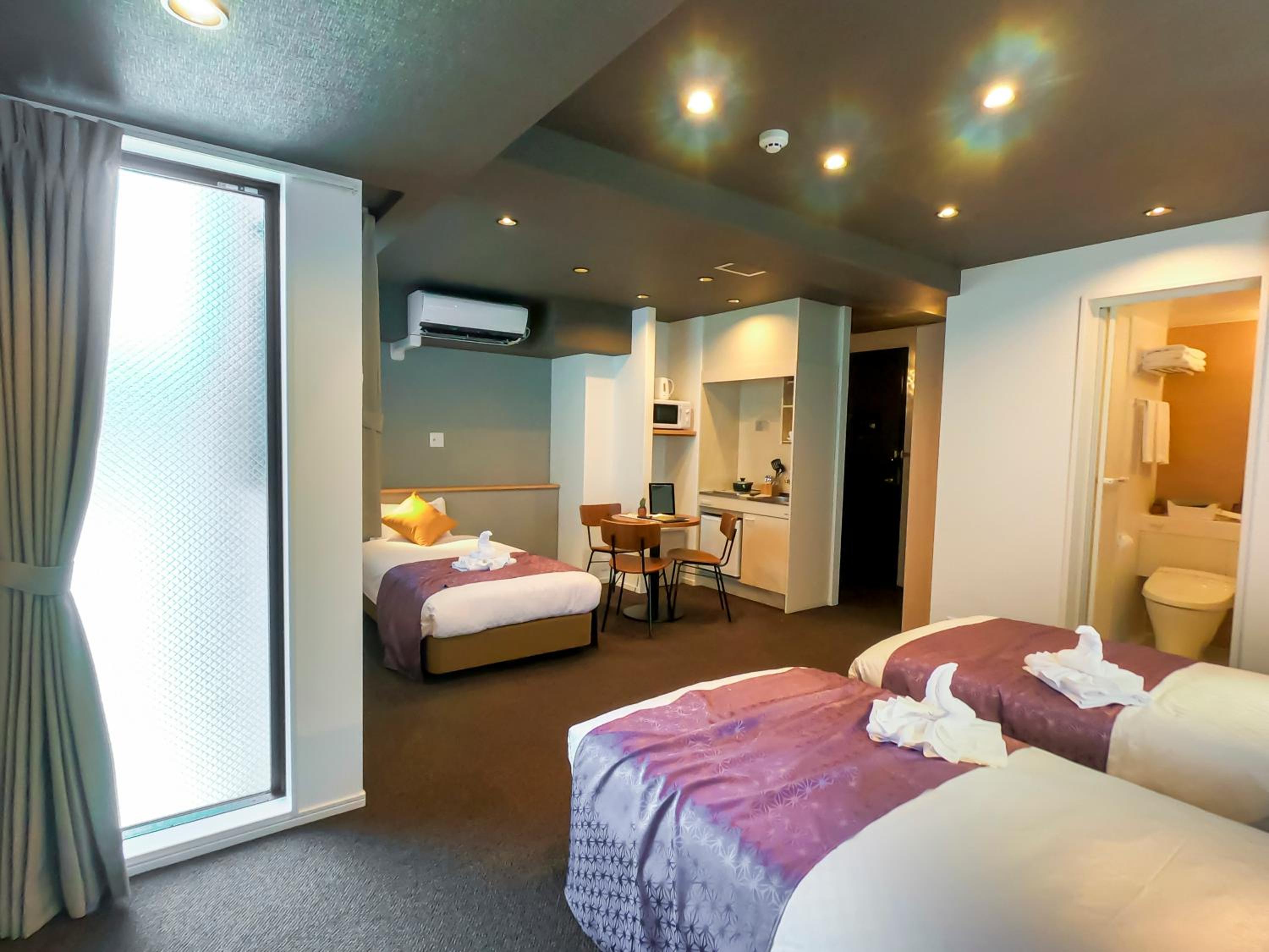 Superior Apartment thumbnail 5