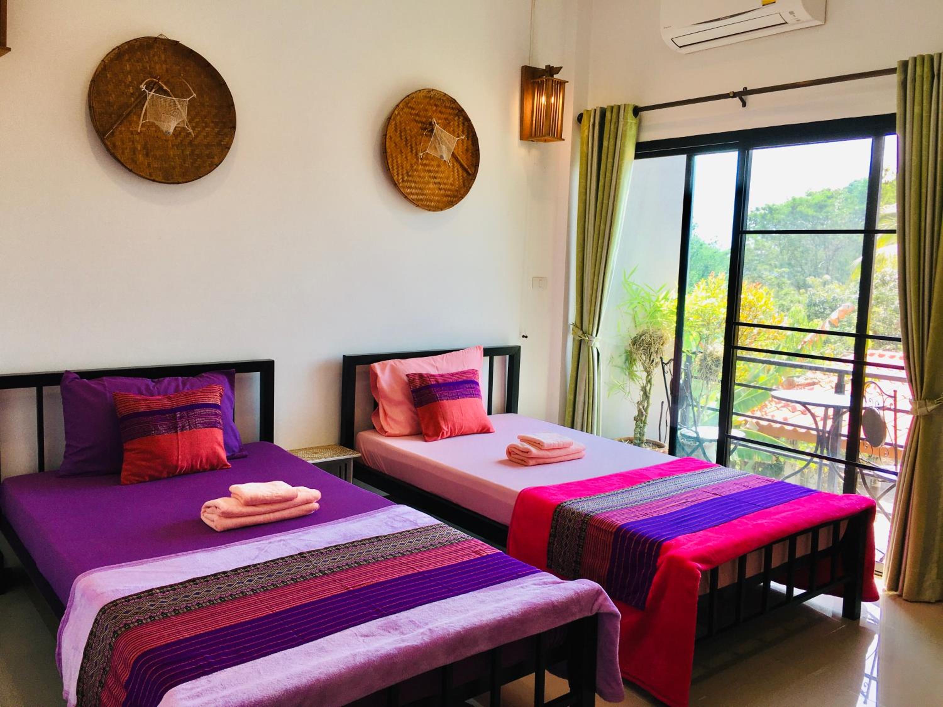 Twin Room with Balcony - Photo 1