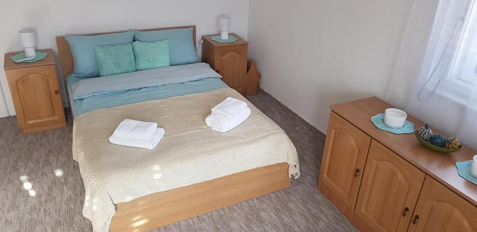 Two-Bedroom Apartment - Photo 8