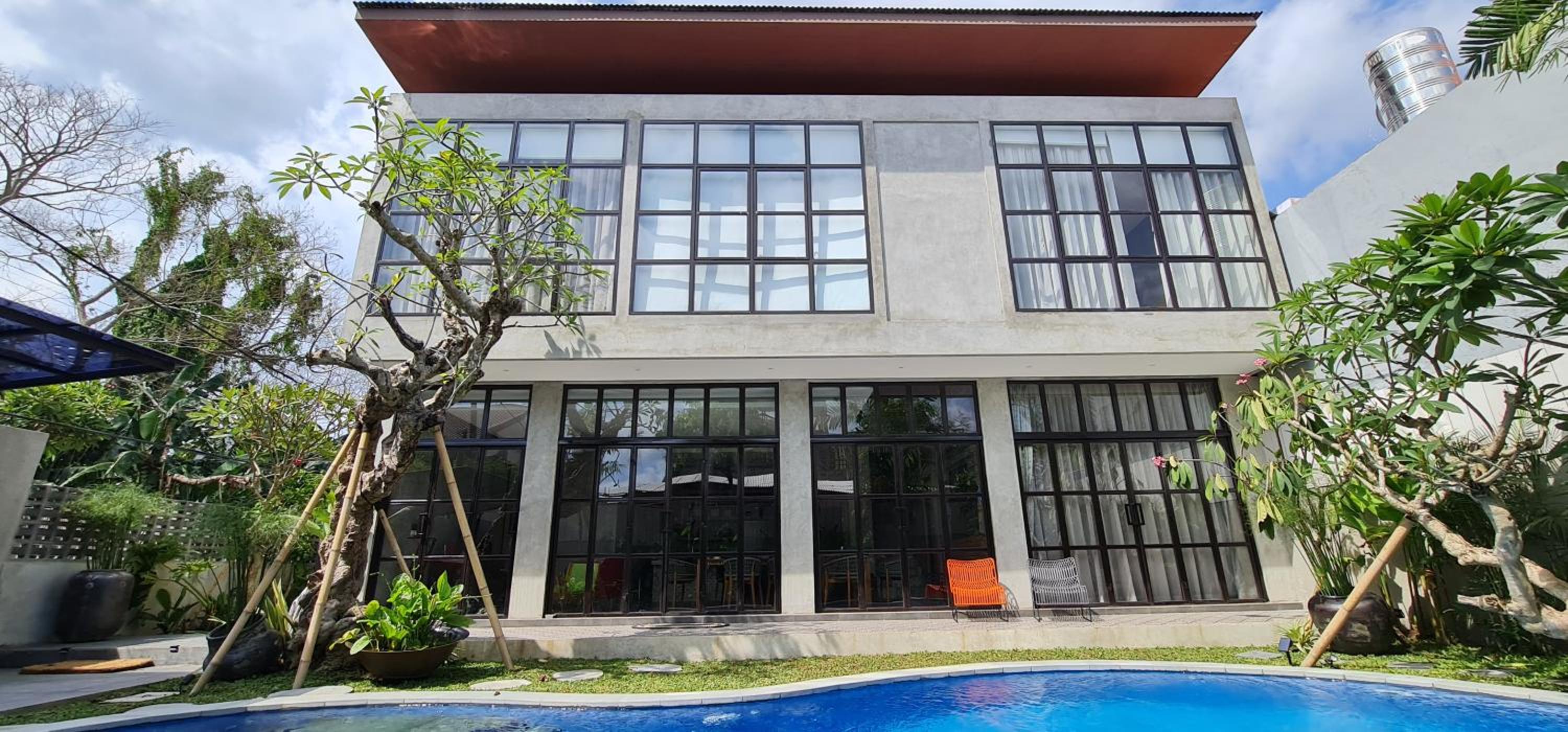 Villa with Private Pool - Photo 35