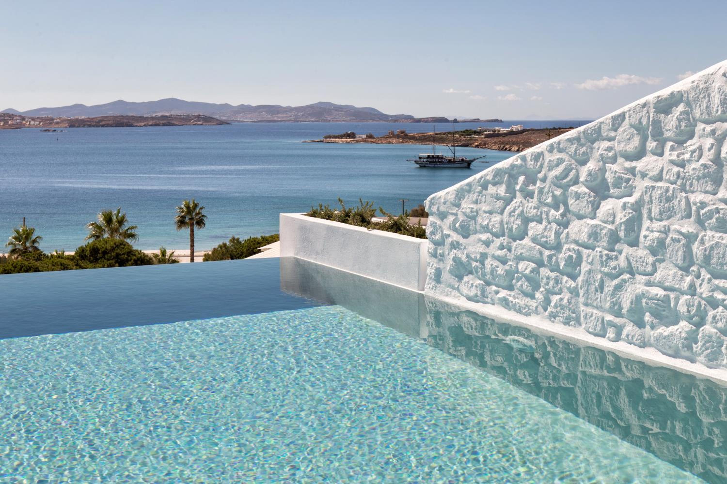Superior Suite with Private Pool and Sea View - Photo 2