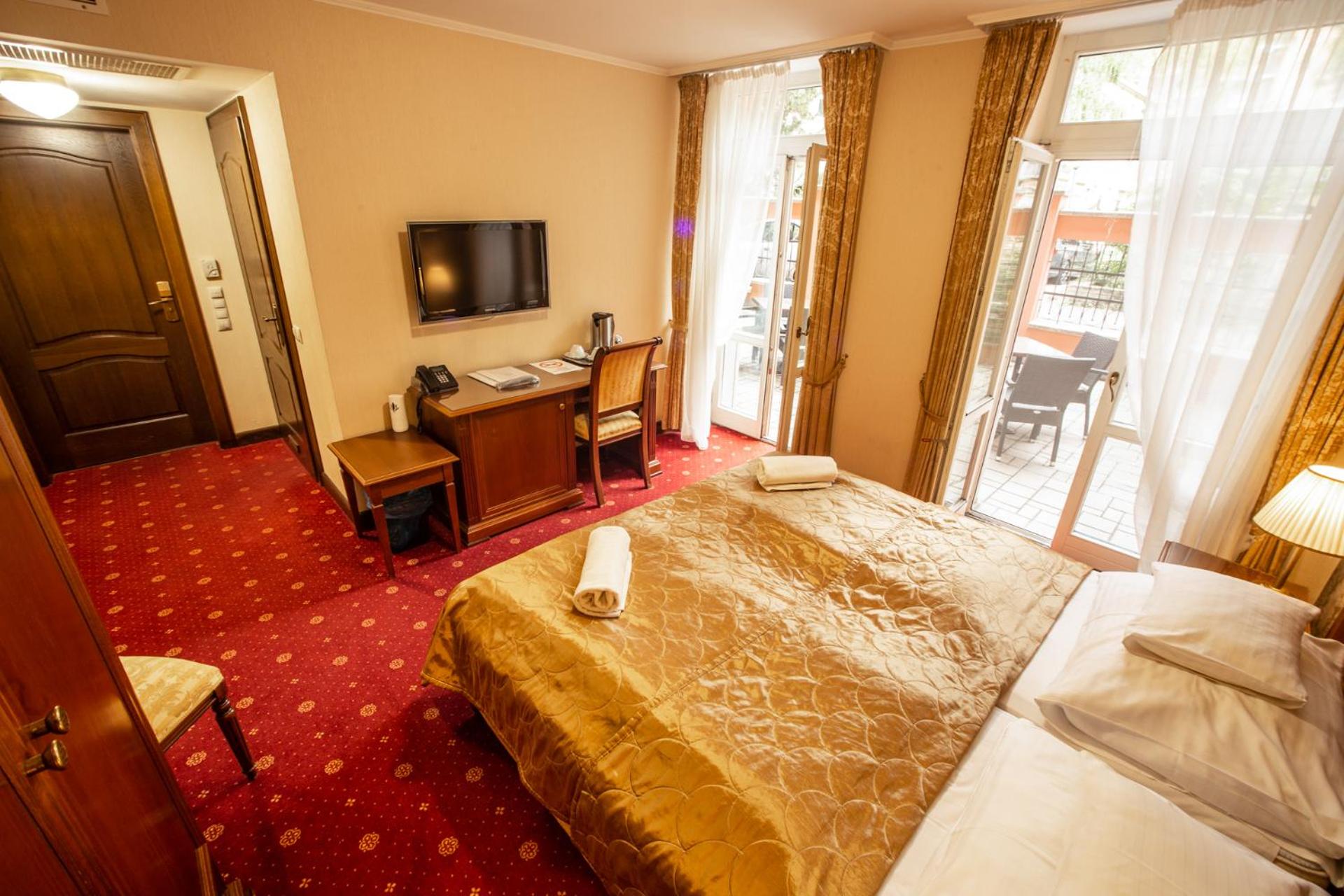 Double Room - Disability Access photo 1