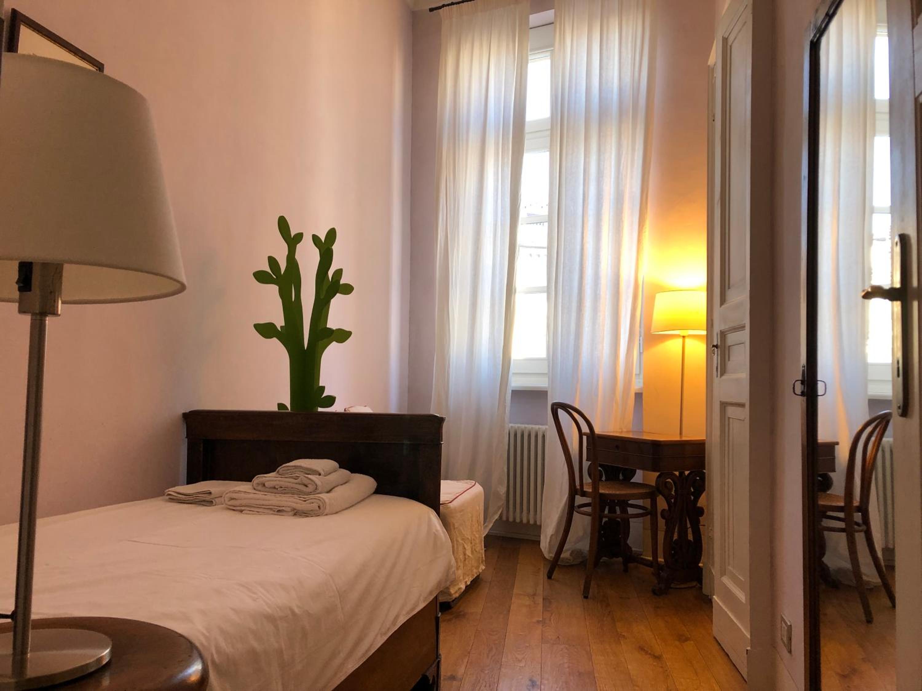 Three-Bedroom Apartment - Photo 4