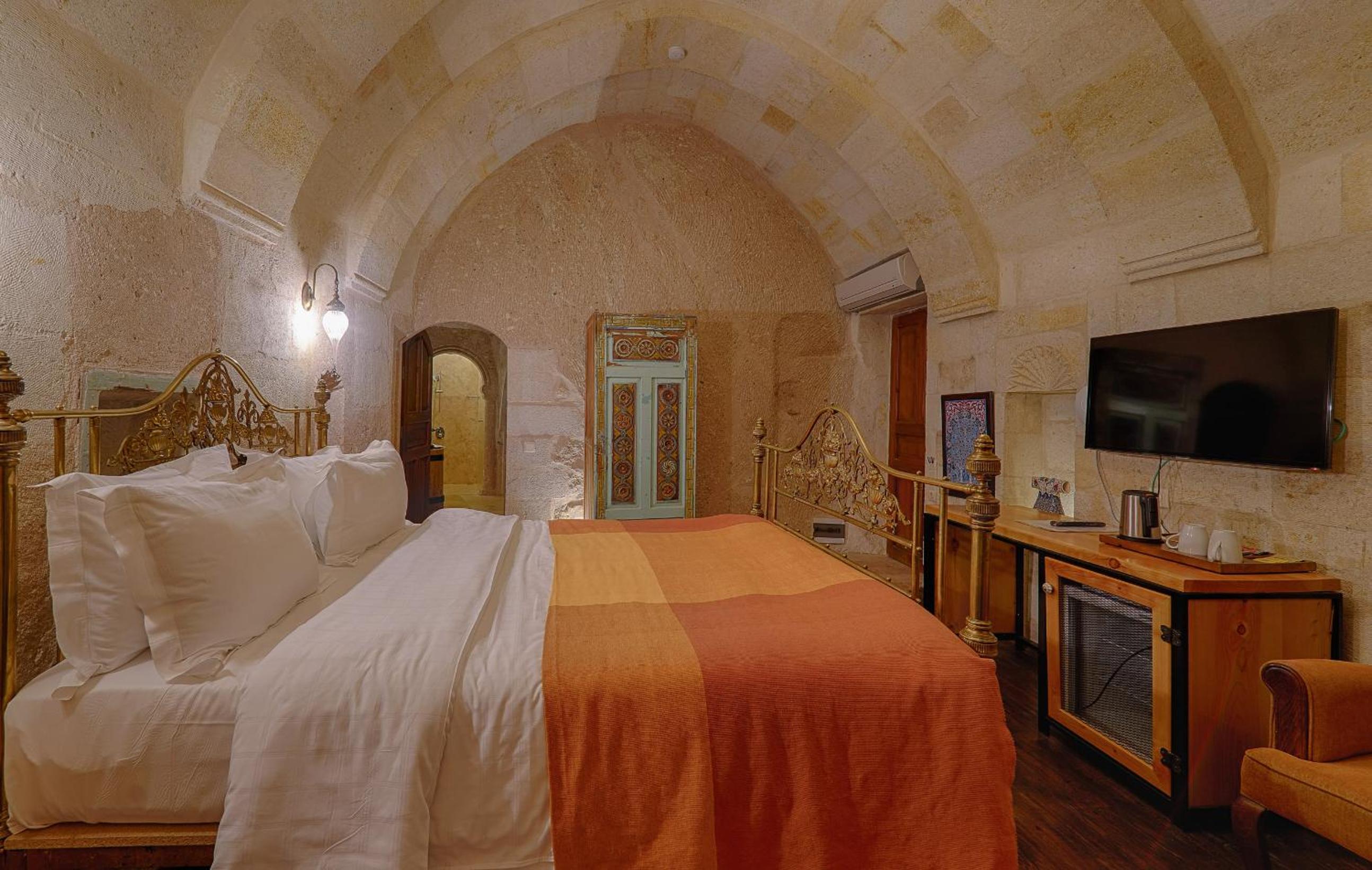 Suite with Balcony photo 3
