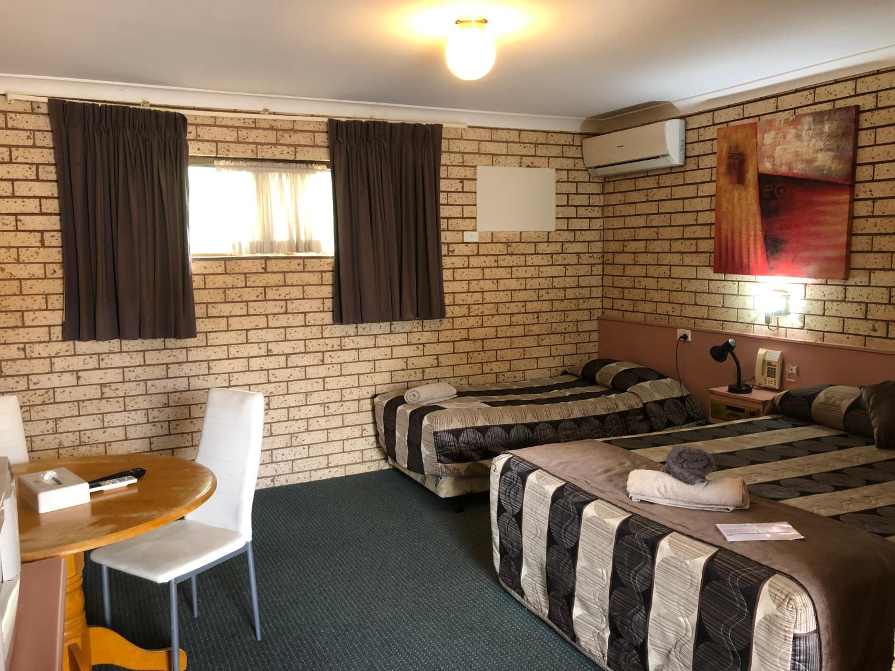 Standard Twin Room photo 2