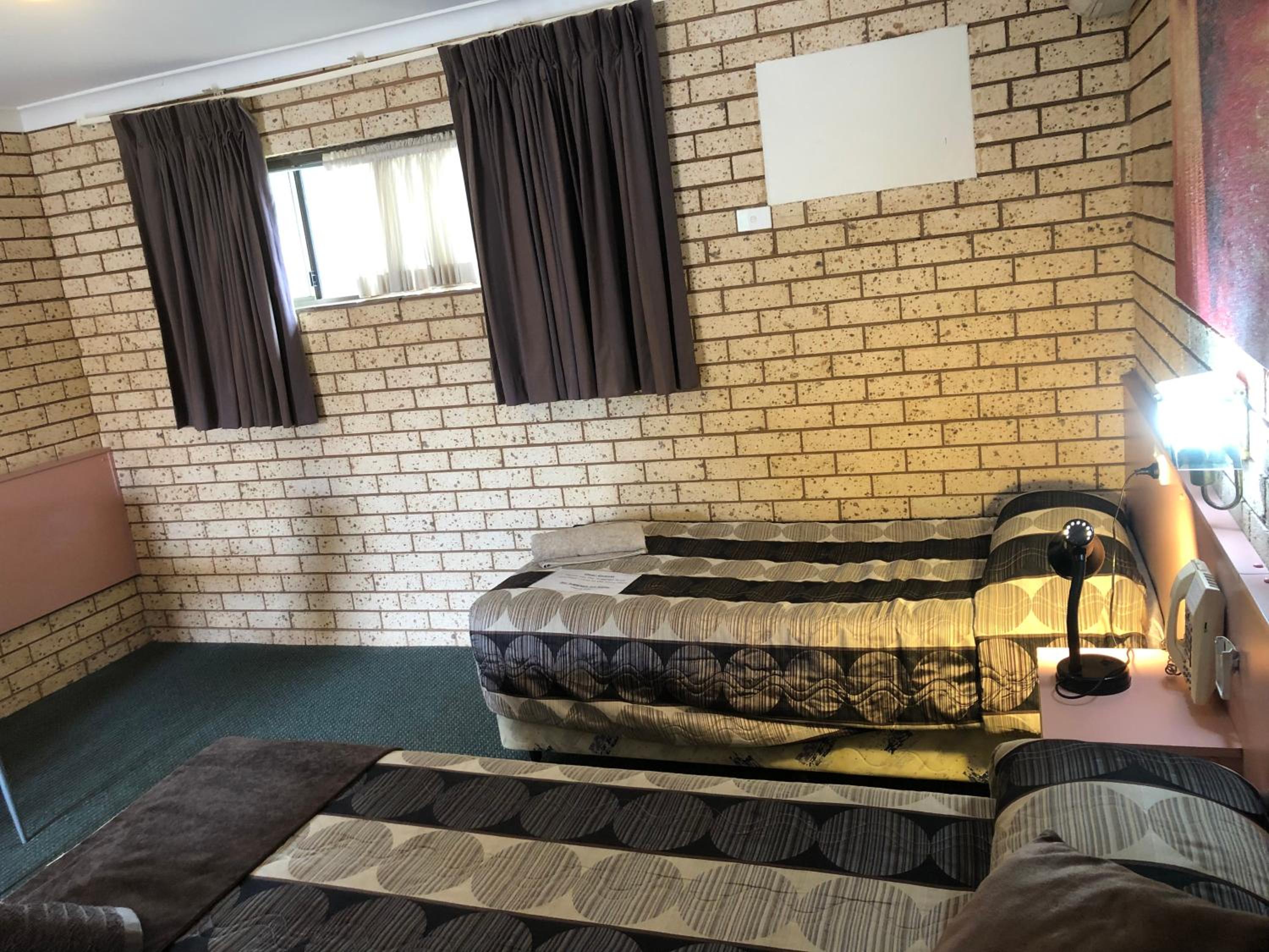 Standard Twin Room photo 3