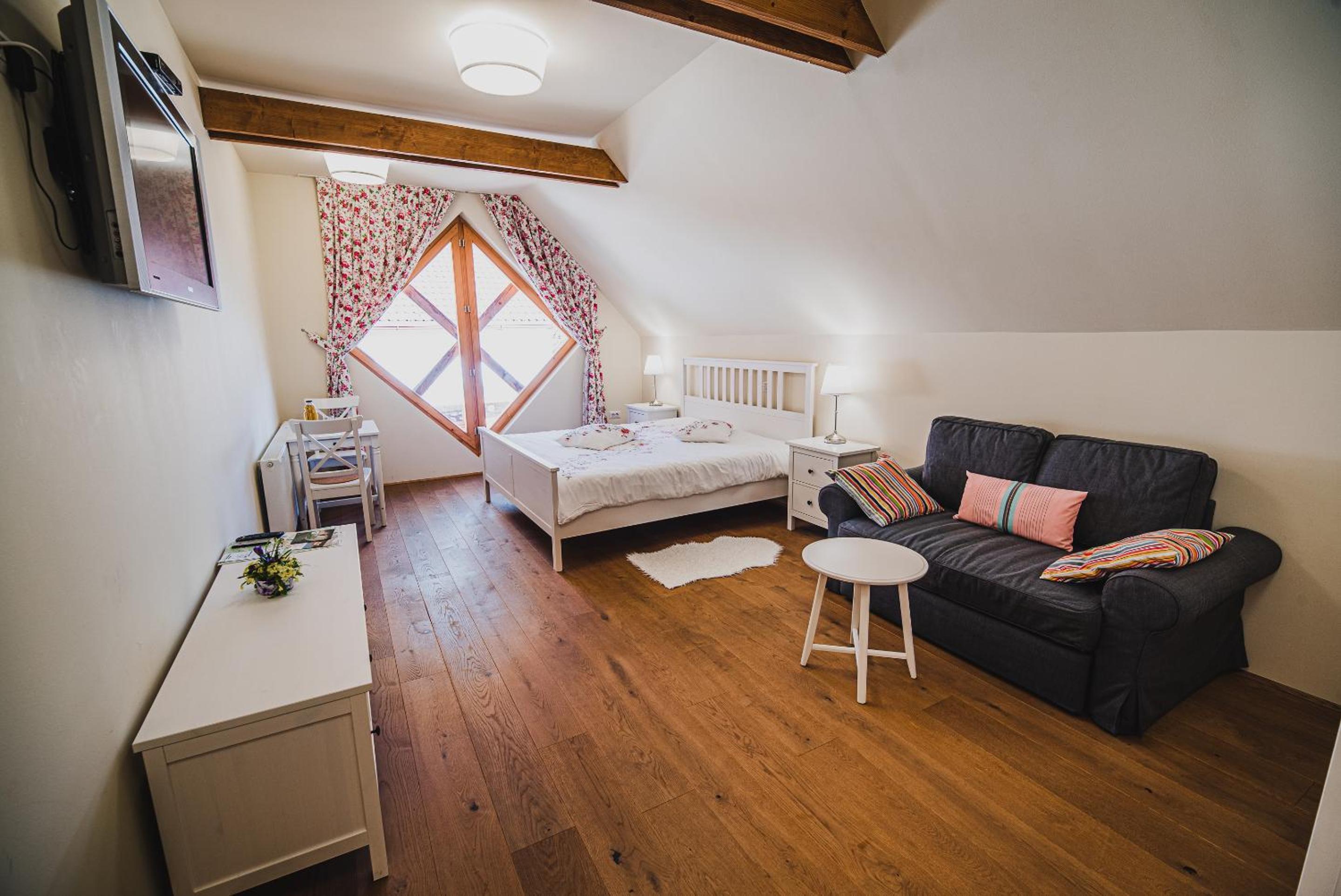 Family Room - Photo 1
