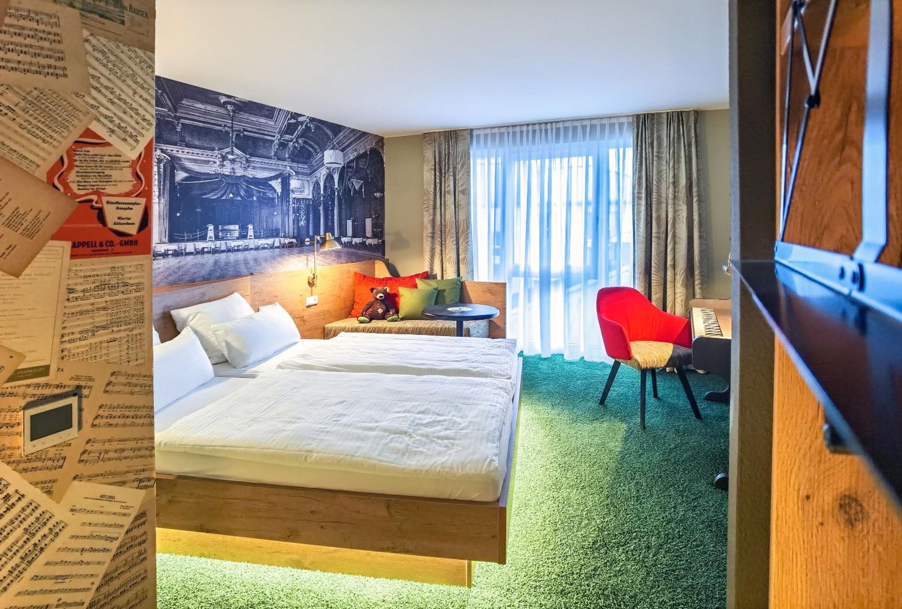 Doppelzimmer „COMFY“ mit Kingsize-Bett - Photo 8