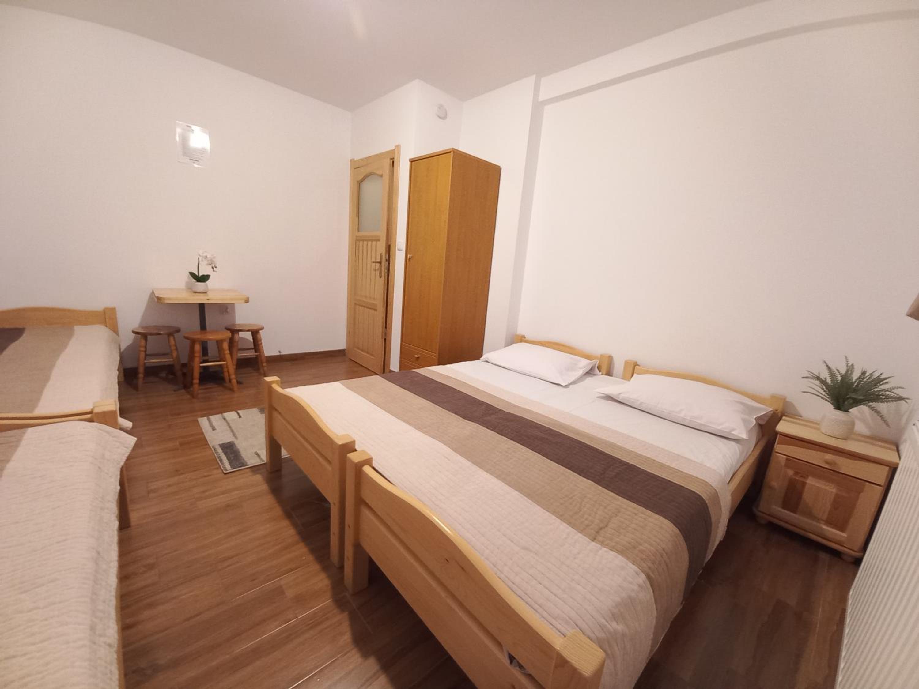 Two-Bedroom Apartment - Photo 2