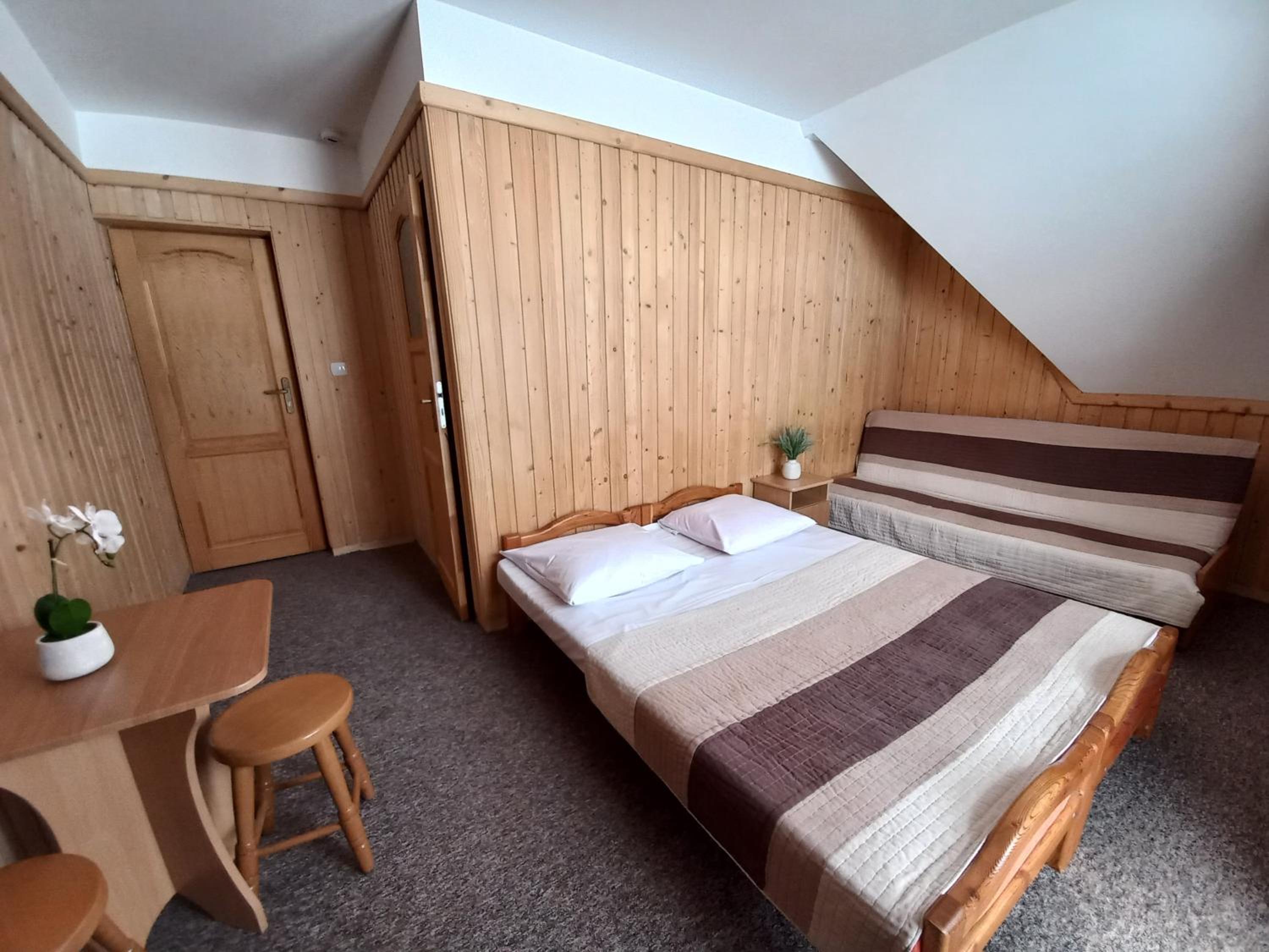 Triple Room with Bathroom - Photo 12