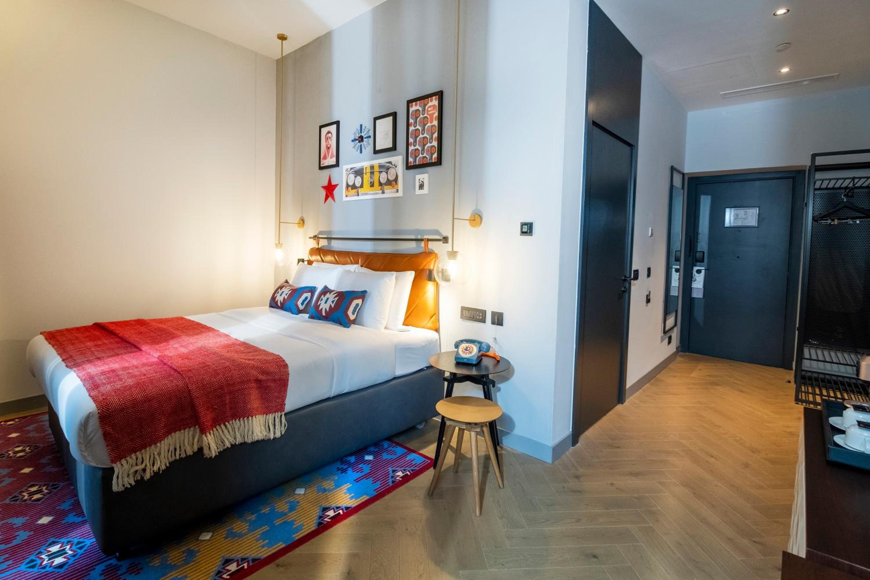 Queen Room - Accessible - Photo 3