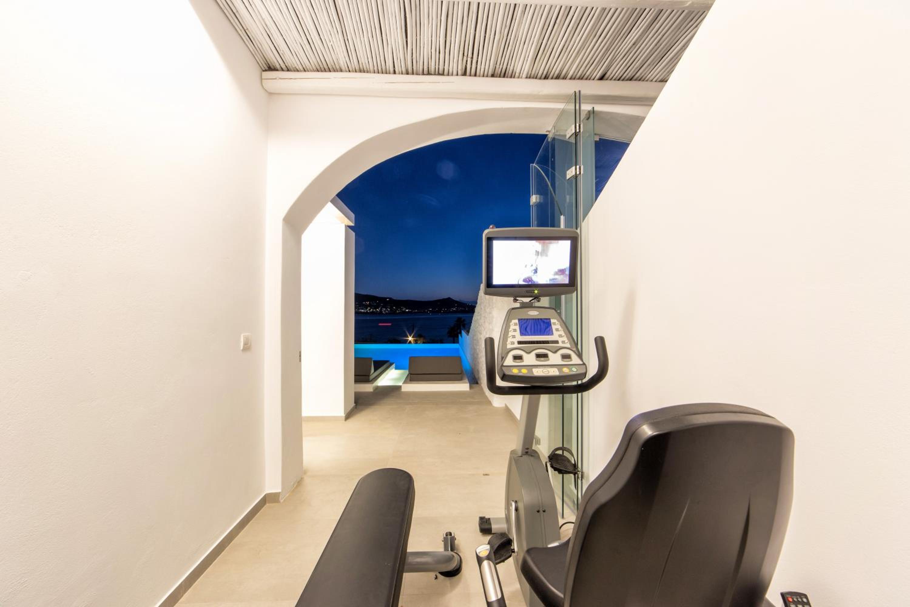 Deluxe Suite with Private Pool and Sea View - Photo 8
