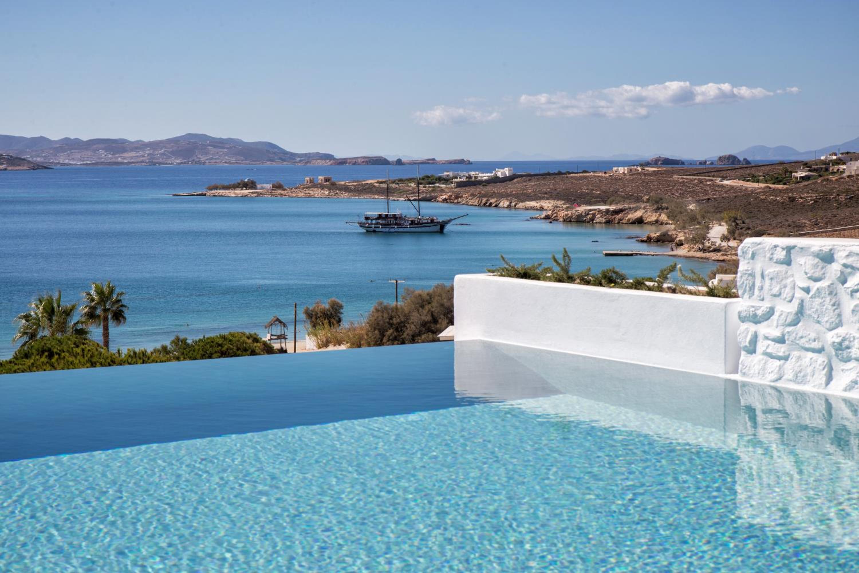 Deluxe Suite with Private Pool and Sea View - Photo 3
