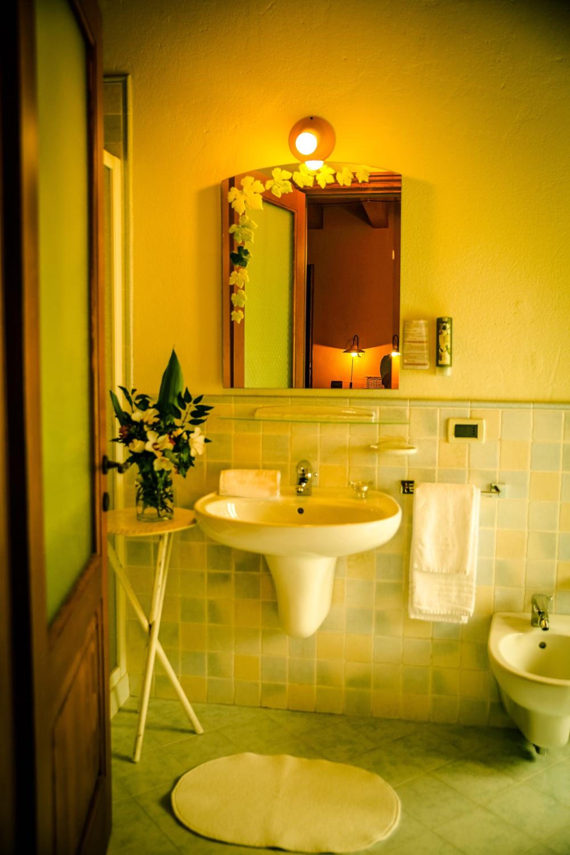 Basic Triple Room photo 2