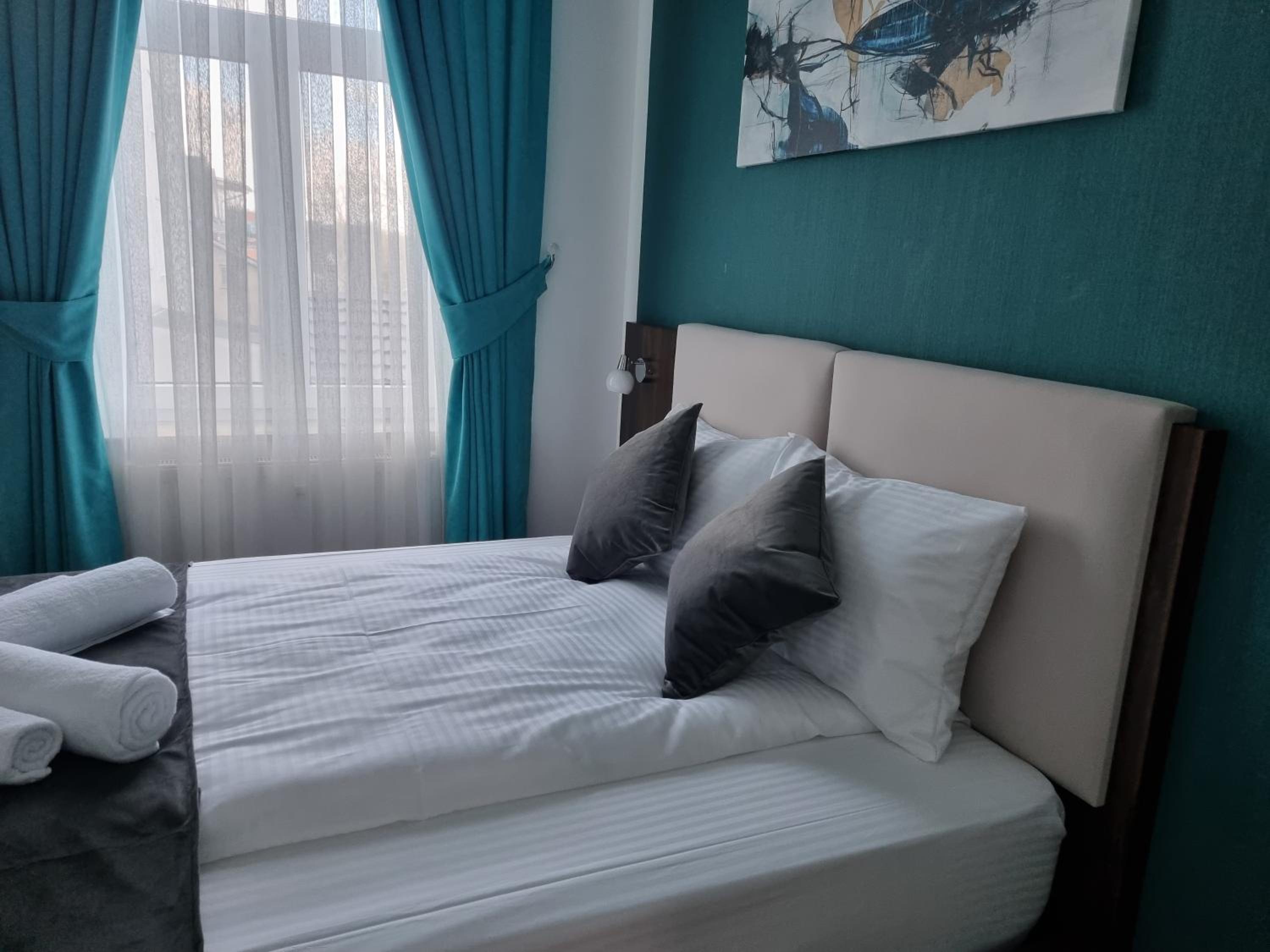 Deluxe Apartment - Photo 2