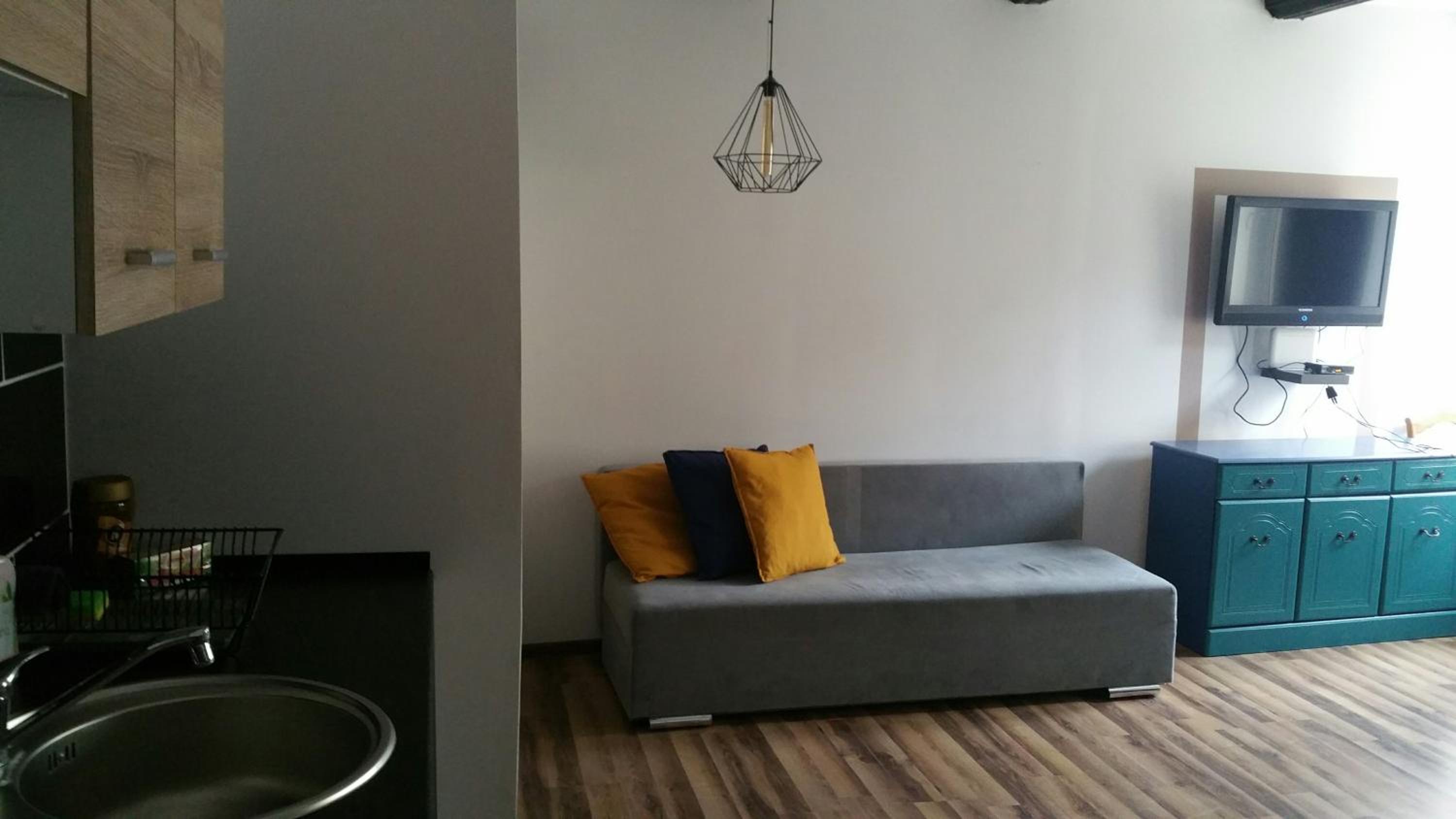 One-Bedroom Apartment - Photo 19