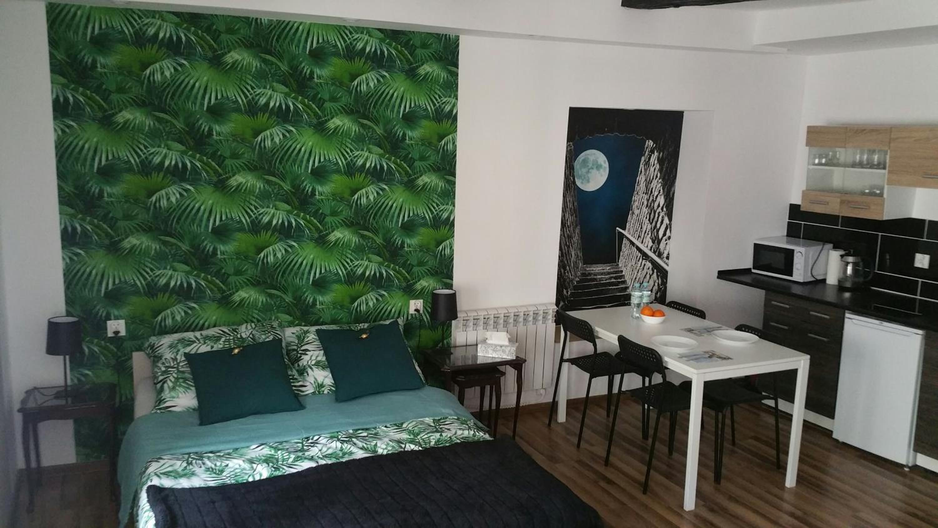 One-Bedroom Apartment - Photo 20
