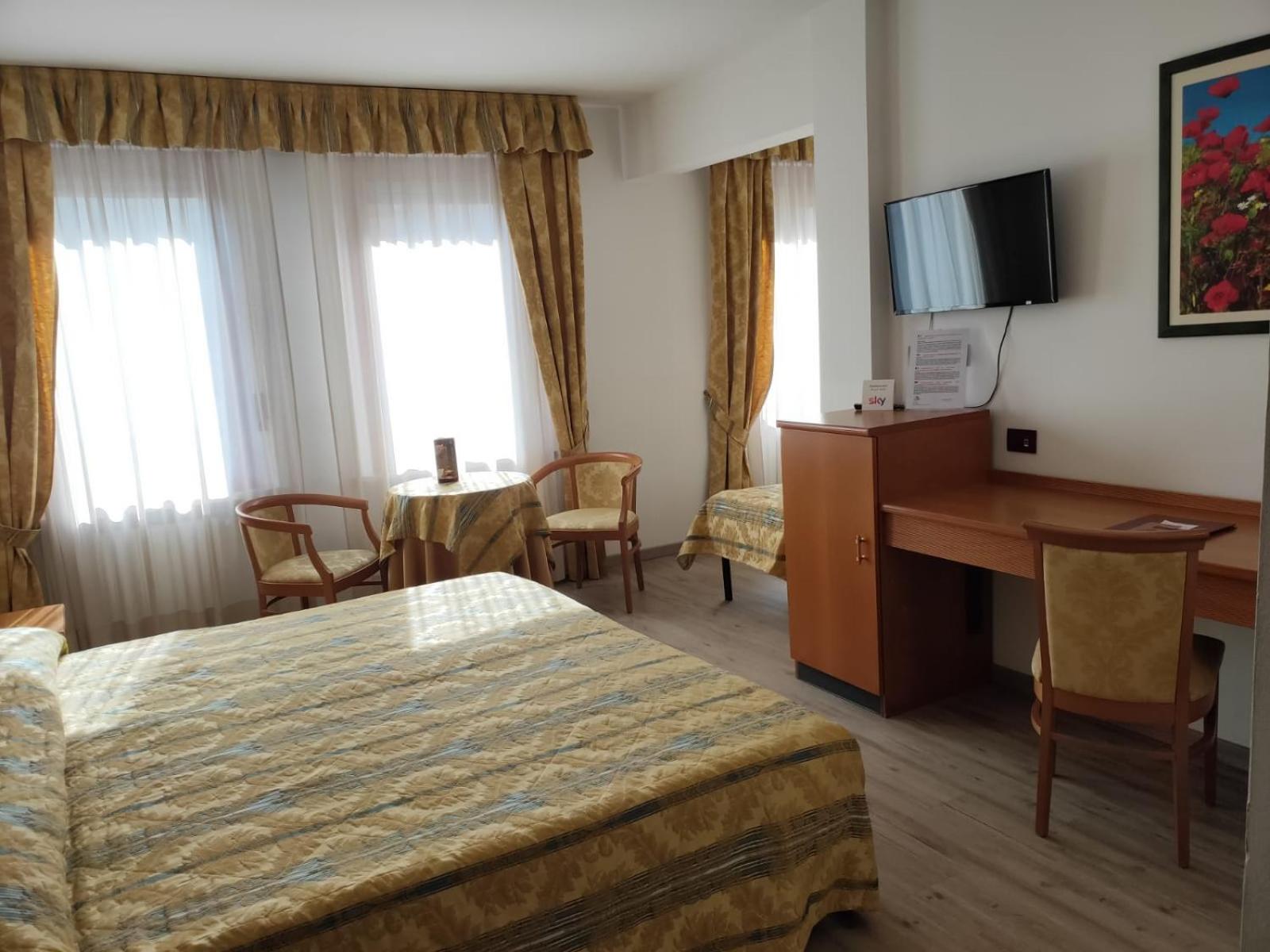 Triple Room - Photo 2