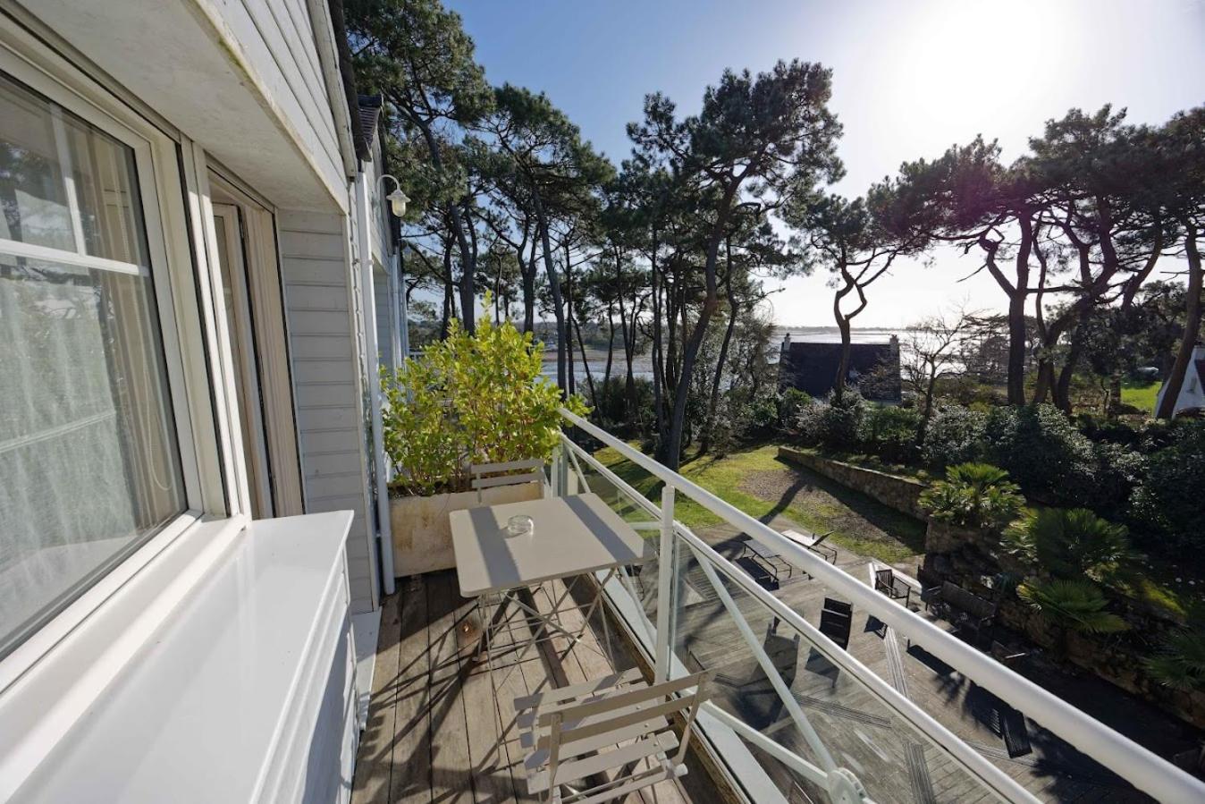 Classic Double Room with Balcony Sea View photo 3