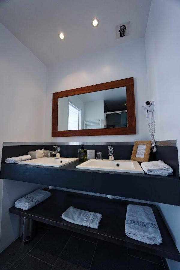 Panoramic Suite with Sea View and balcony photo 2