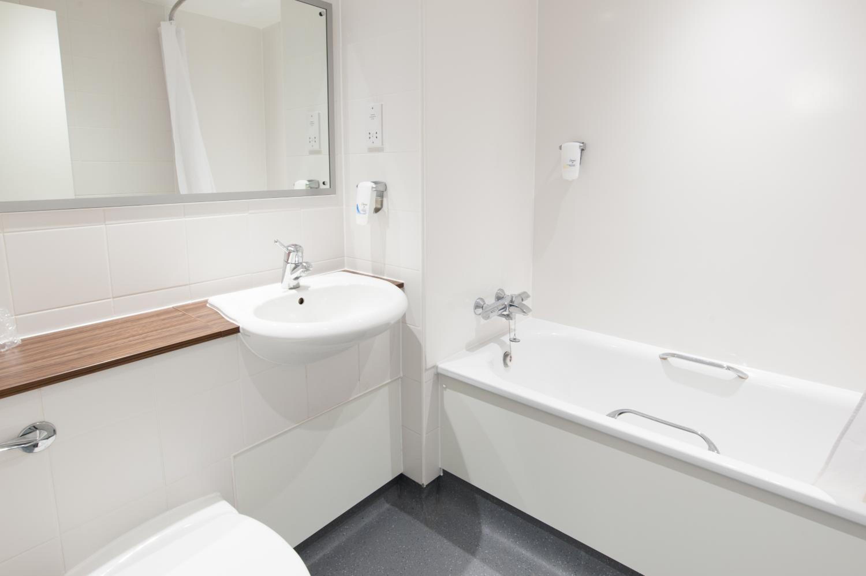 Double Room - Photo 6