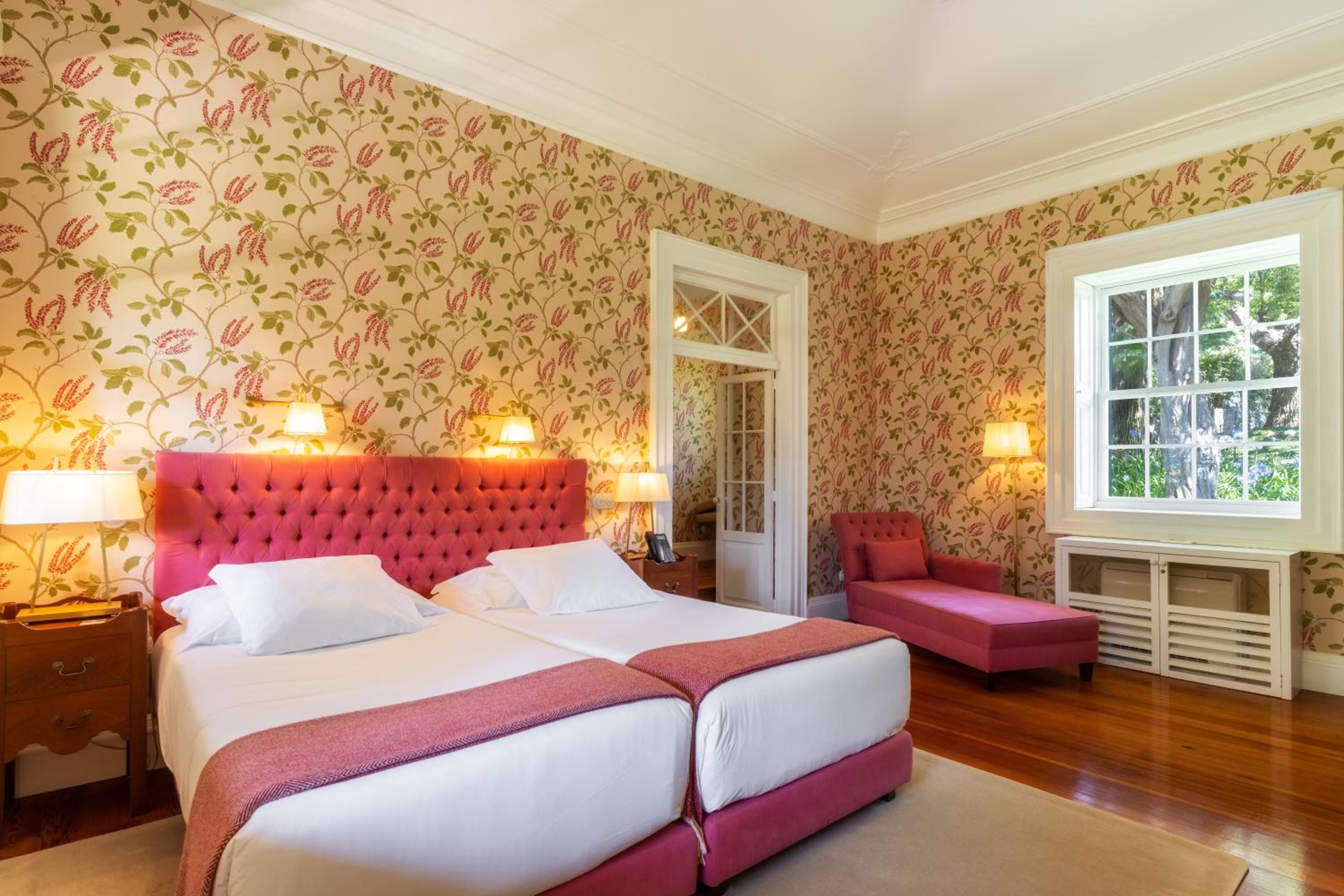 Manor House Suite photo 2